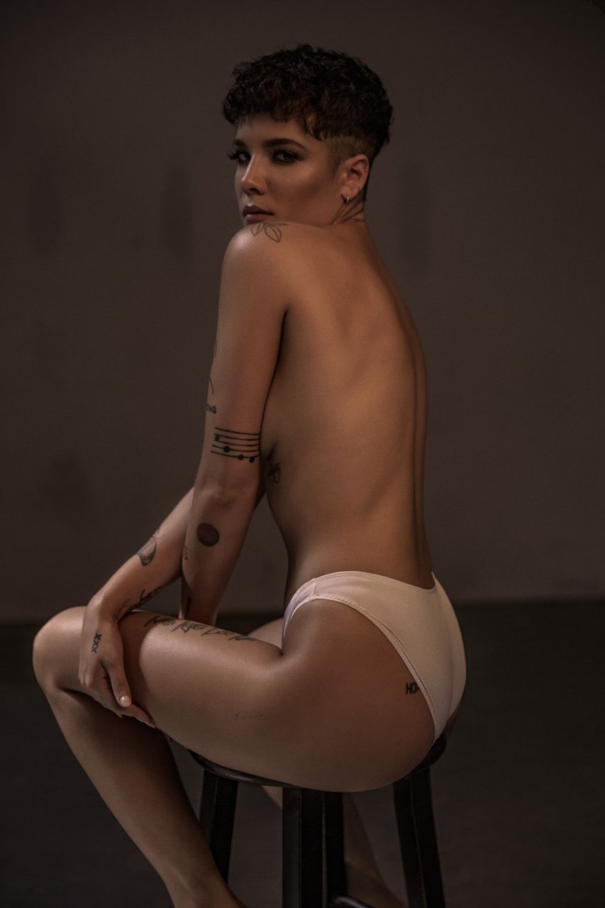 Halsey Sexy  Topless (3 Photos)