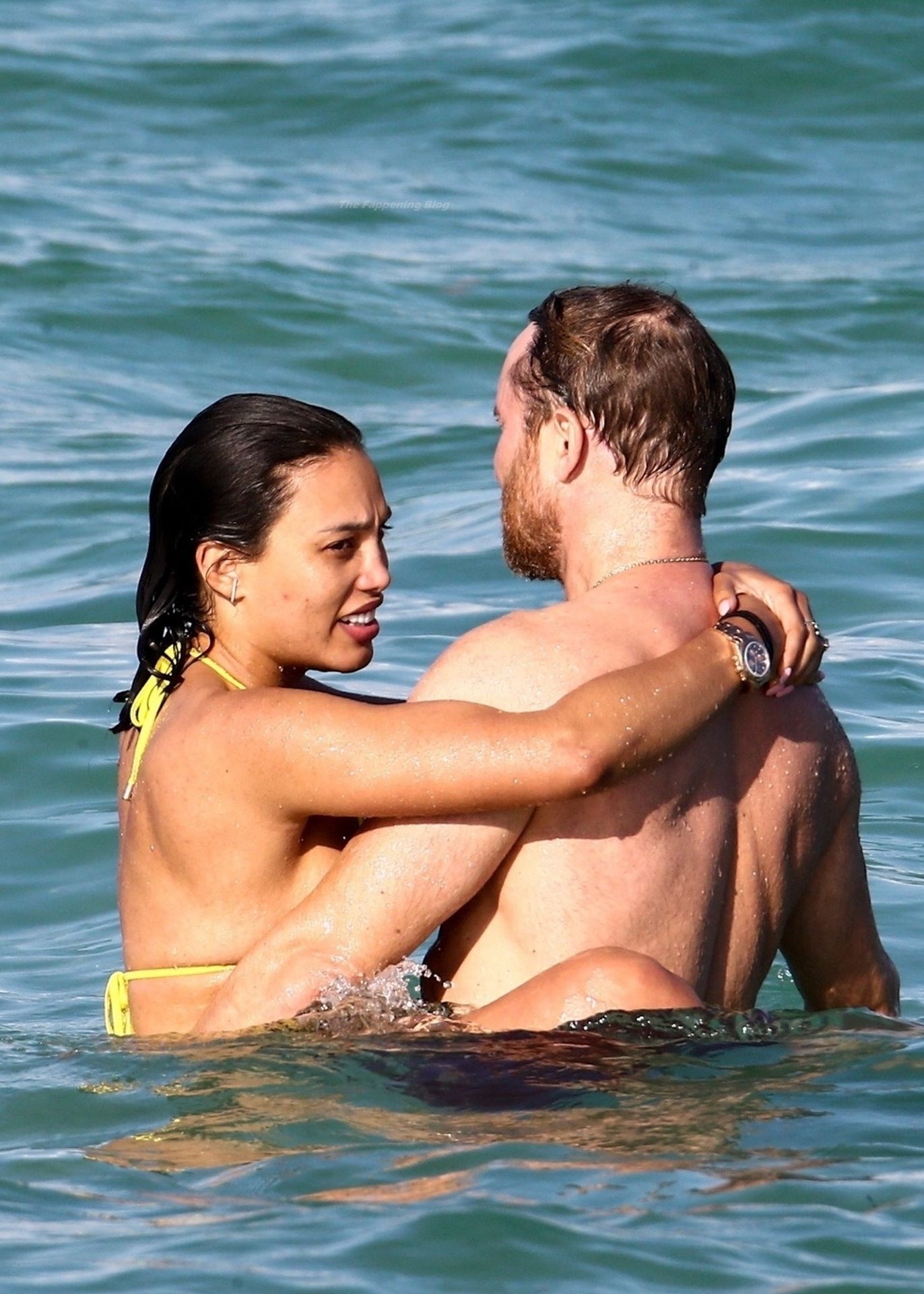 David Guetta  Jessica Ledon Enjoy a Romantic Afternoon on Miami Beach (28 Photos)