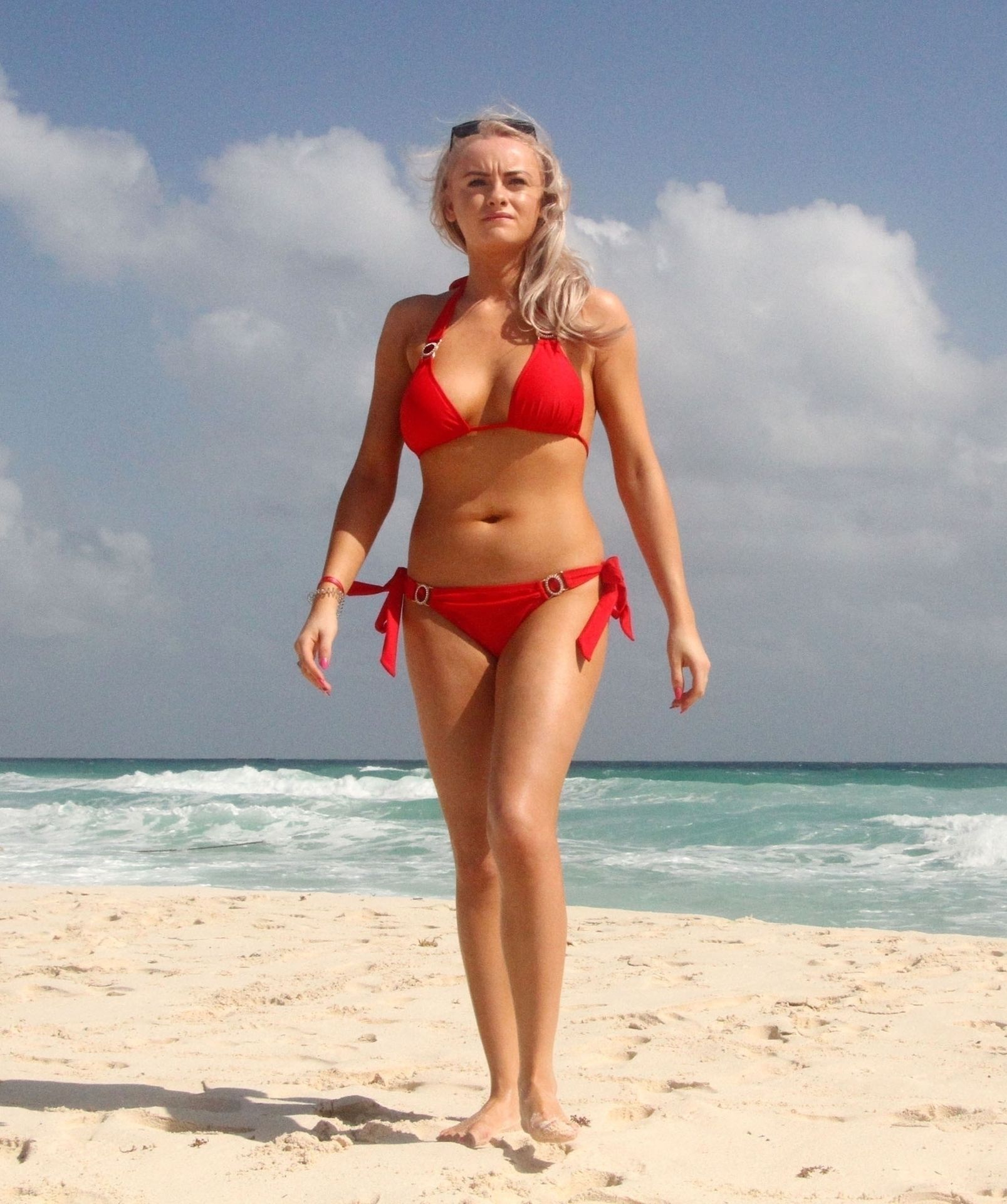 Former Coronation Street Star Katie McGlynn Shows Off Her Sexy Figure in Mexico (30 Photos)