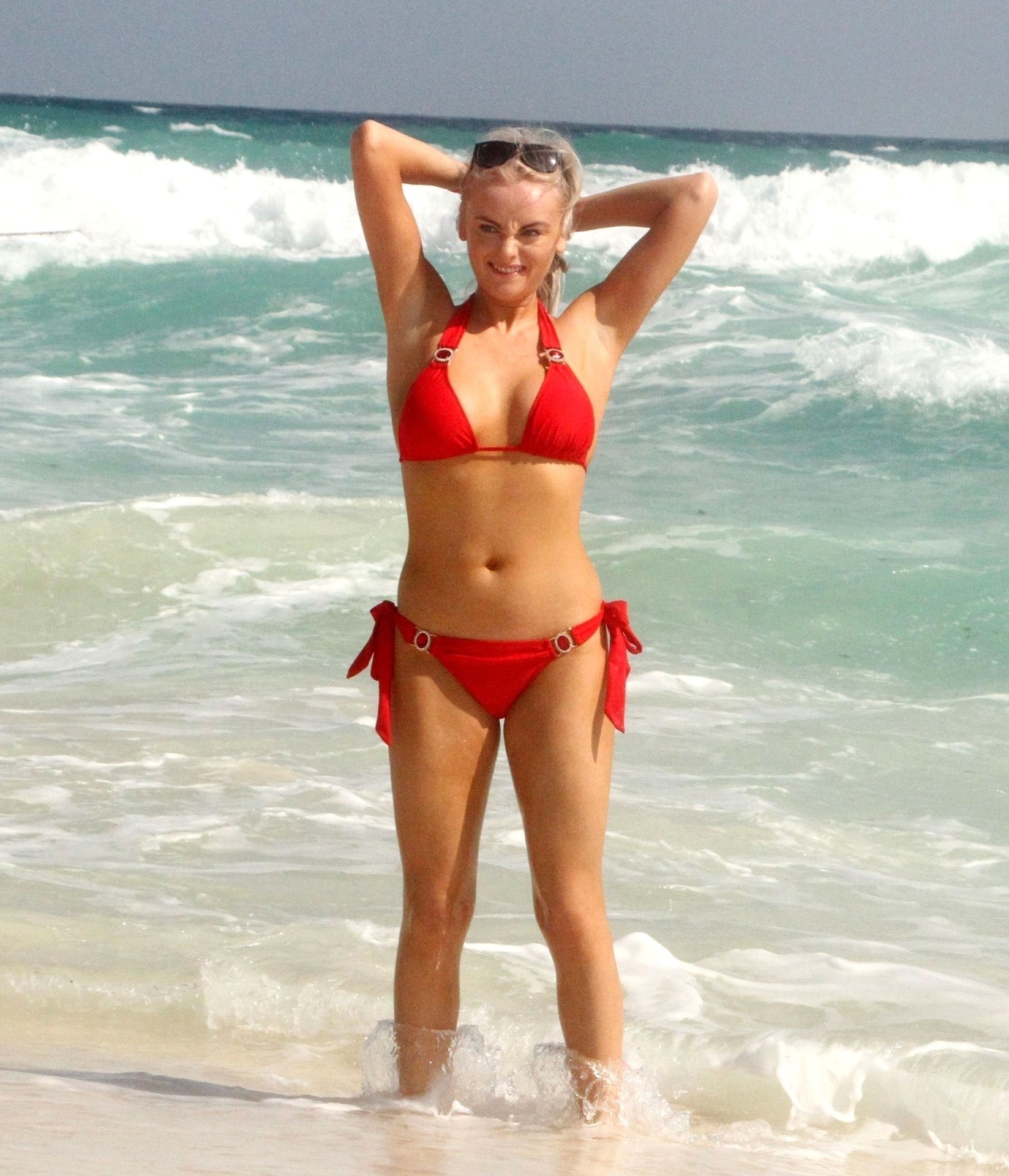 F
ormer Coronation Street Star Katie McGlynn Shows Off Her Sexy Figure in Mexico (30 Photos)
