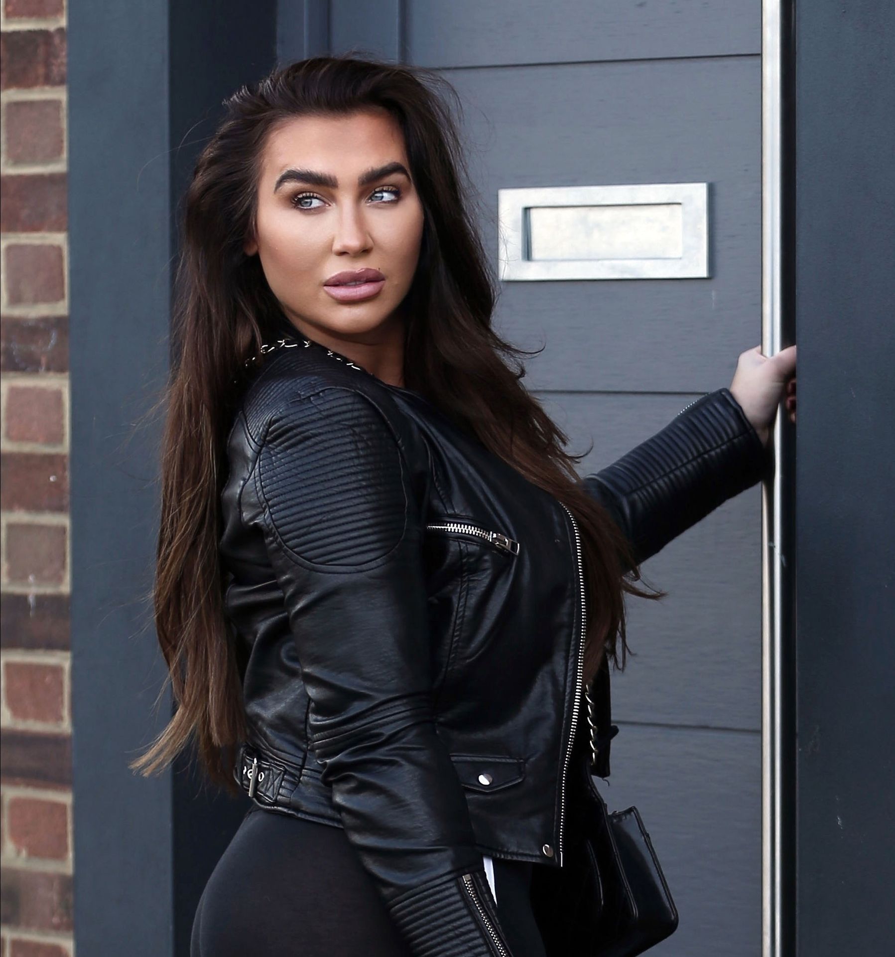 Curvy Lauren Goodger Is Seen Out in Essex (21 Photos)