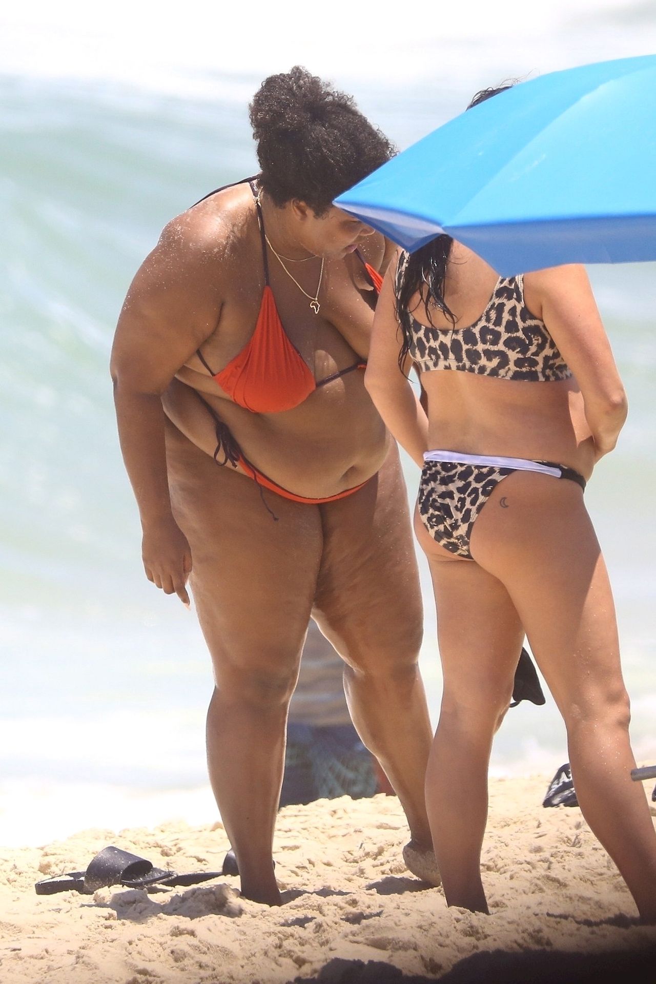 Feelin’ Good As Hell! Singer Lizzo and Her Girls Take Over the Beach in Rio (56 Photos)