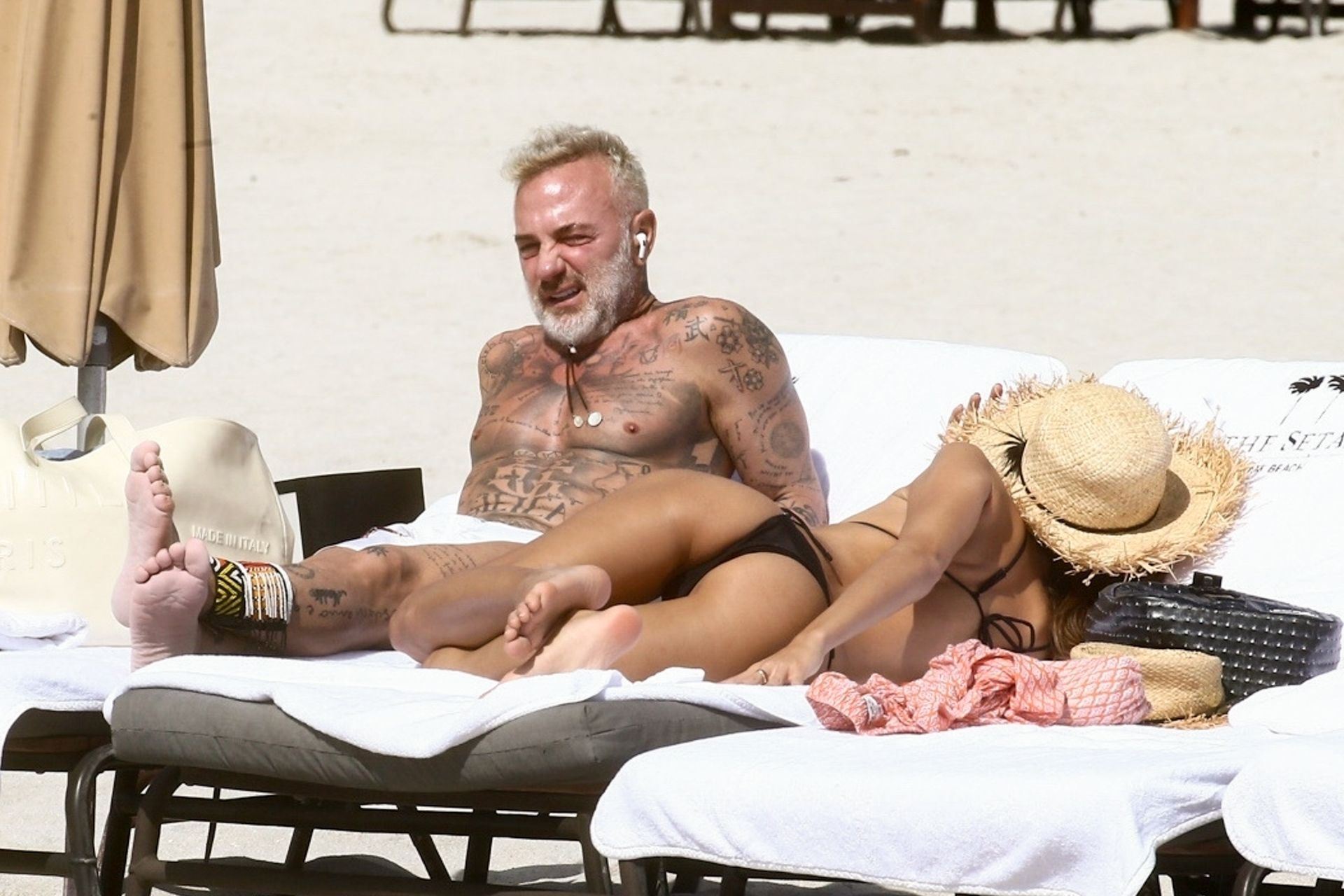 Gianluca Vacchi  Sharon Fonseca Enjoy a Romantic Day at the Beach in Miami (32 Photos)