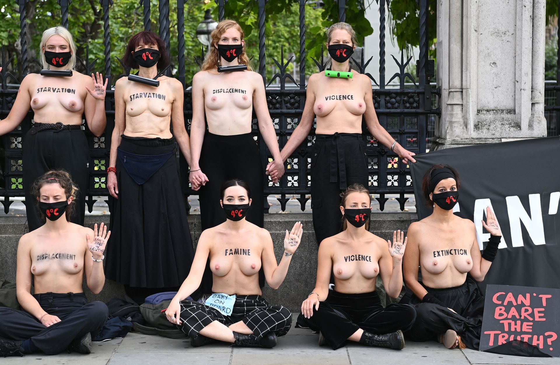 протест голых женщинах фото 7