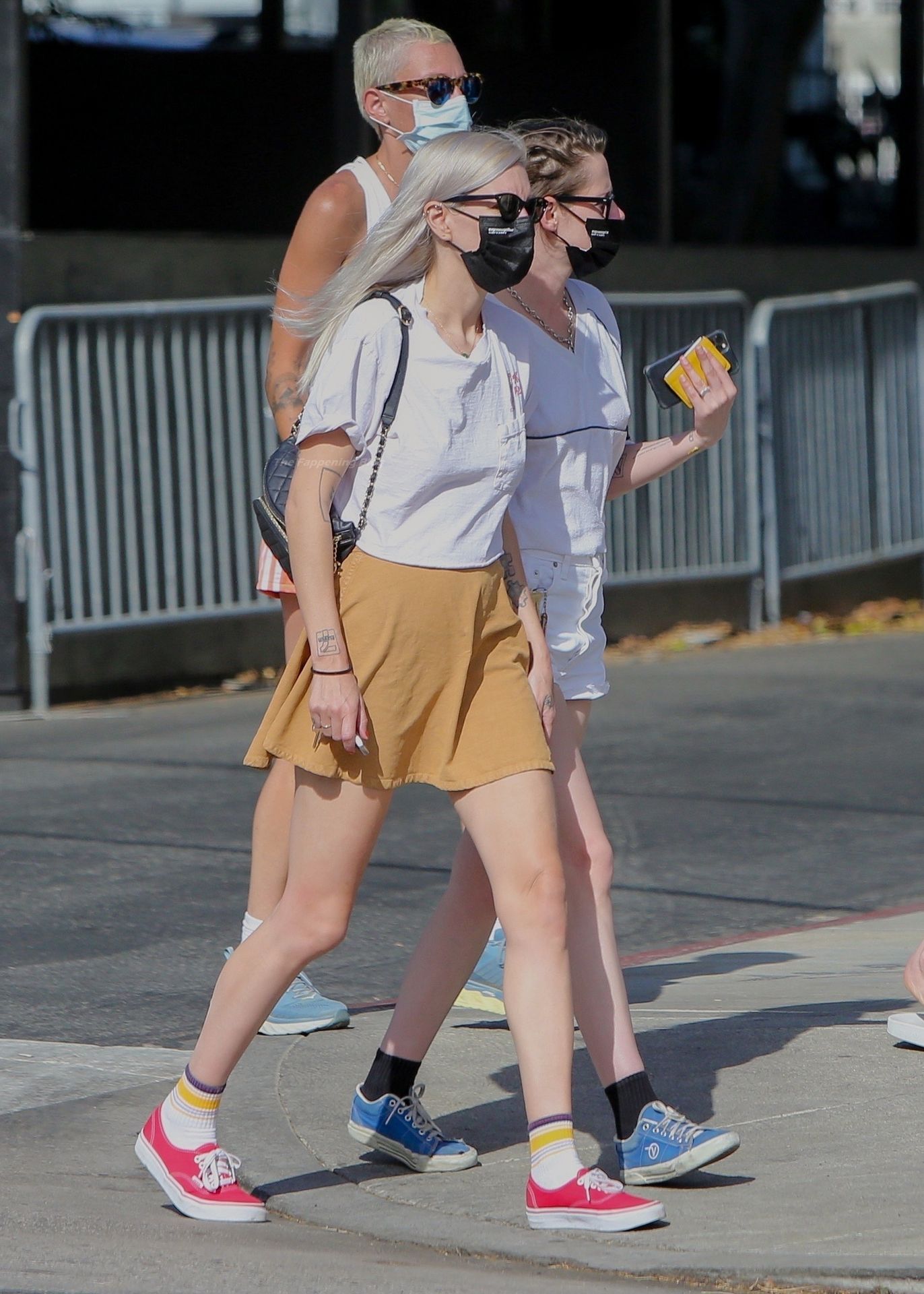 Leggy Kristen Stewart & Dylan Meyer Have Lunch in Los Feliz (32 Photos)