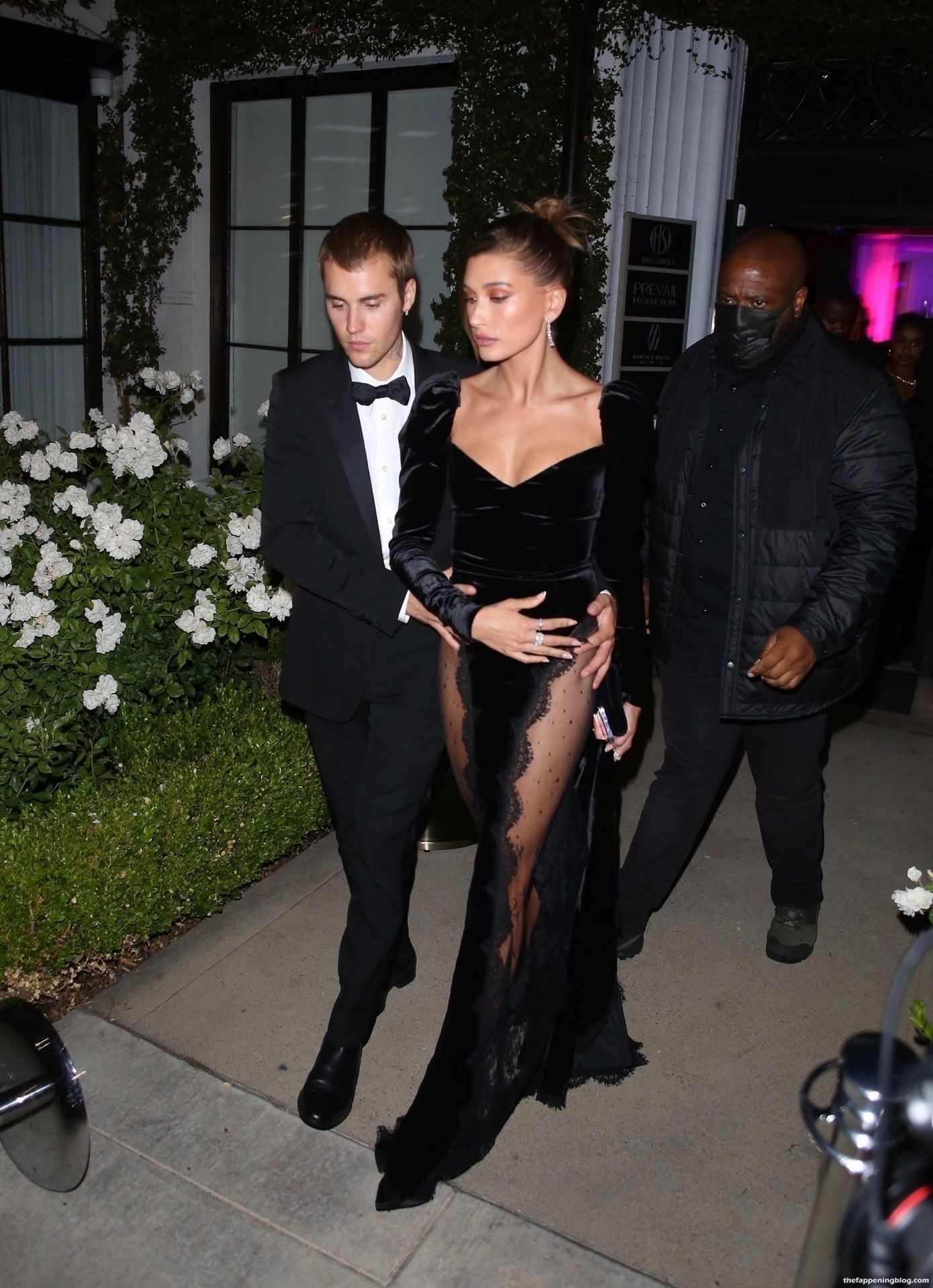 Justin & Hailey Bieber Look Stylish Leaving an Art Gallery Auction in WeHo (98 Photos)