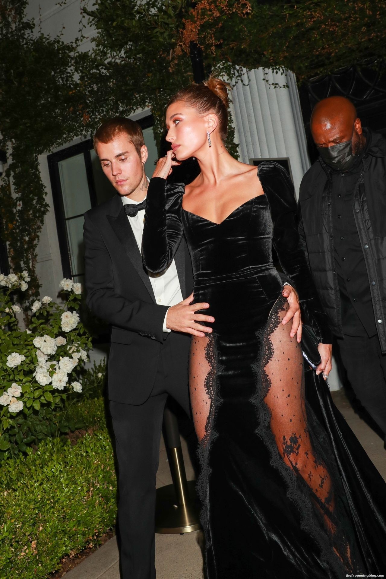 Justin & Hailey Bieber Look Stylish Leaving an Art Gallery Auction in WeHo (98 Photos)