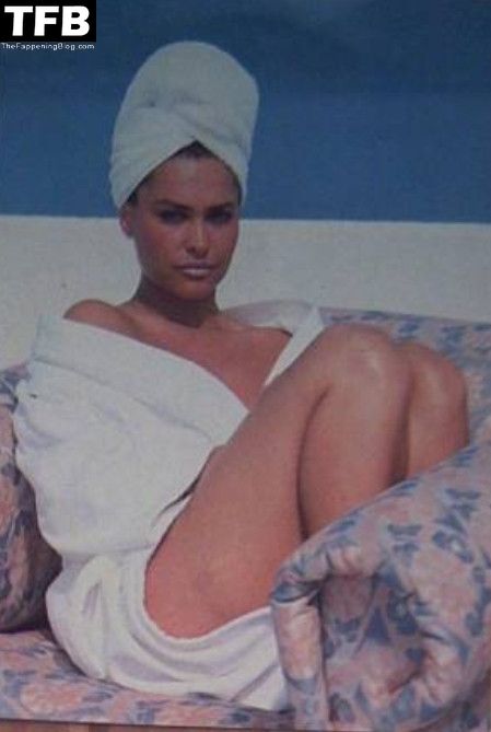 Hülya Avşar Nude & Sexy Collection (63 Photos + Video) [Updated]