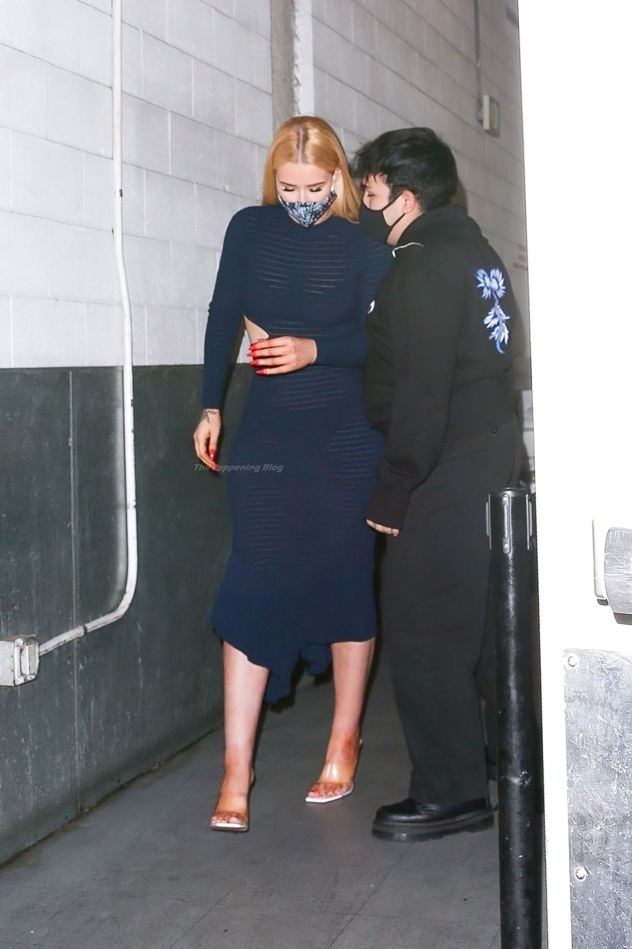 Iggy Azalea Attempts to Hide From Paps While Leaving Dinner with a Friend (43 Photos)
