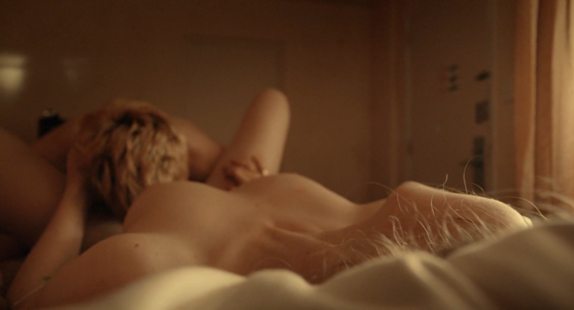 Imogen Poots Nude - Mobile Homes (6 Pics + Video)