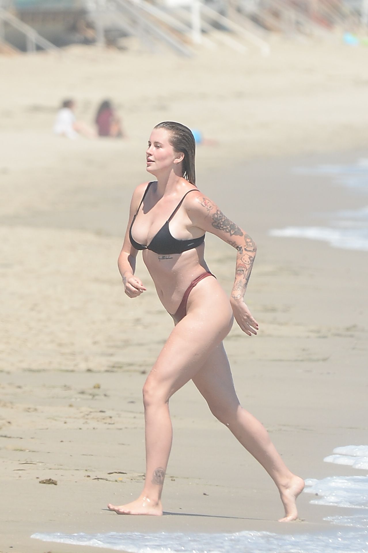 Ireland Baldwin Heads to the Beach in Malibu with Friends (149 Photos)