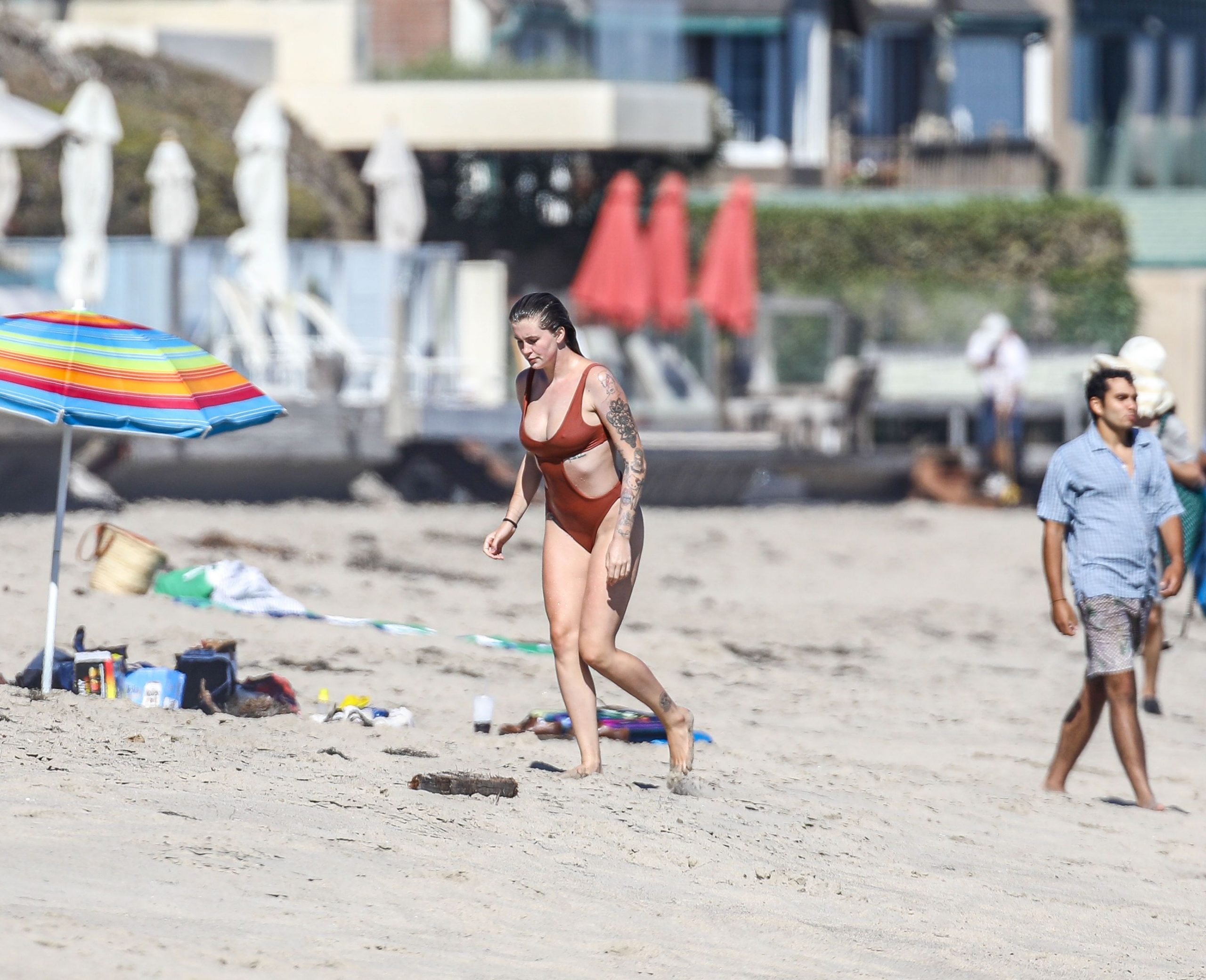 Ireland Baldwin Shows Off Her Pokies on the Beach (62 Photos)