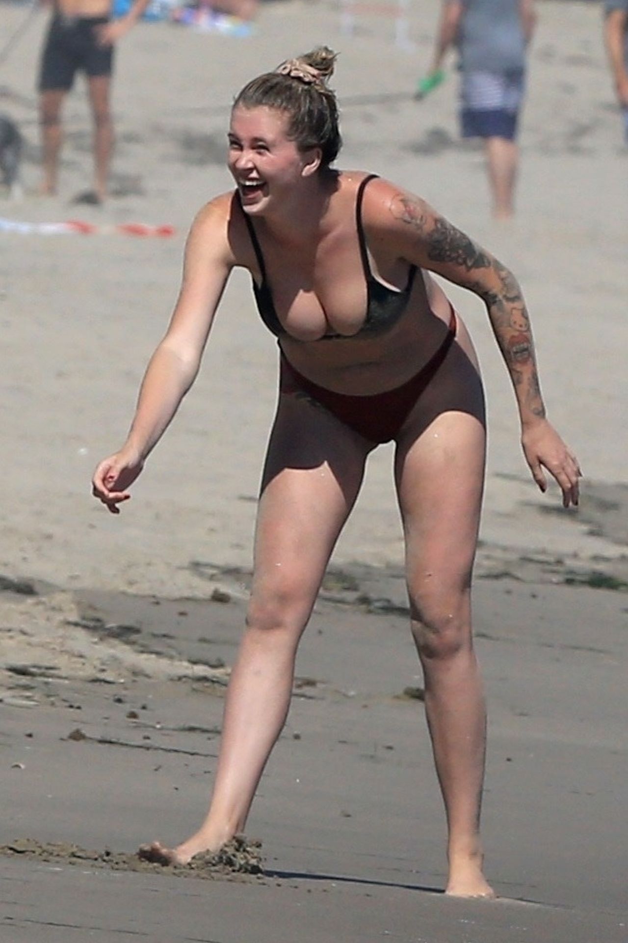 Ireland Baldwin and Friends Have a Chicken Fight in the Water (172 Photos)