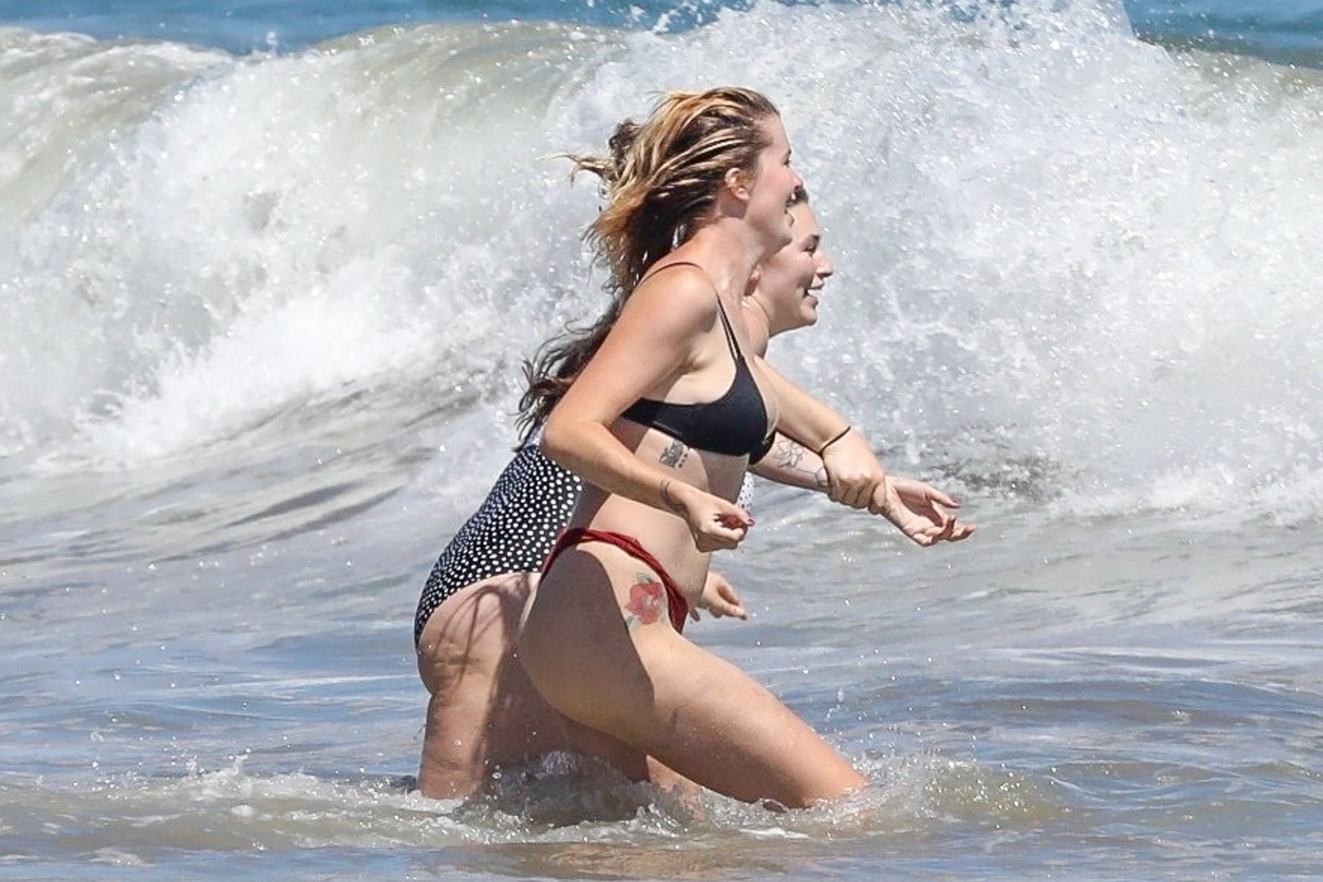 Ireland Baldwin and Friends Have a Chicken Fight in the Water (172 Photos)