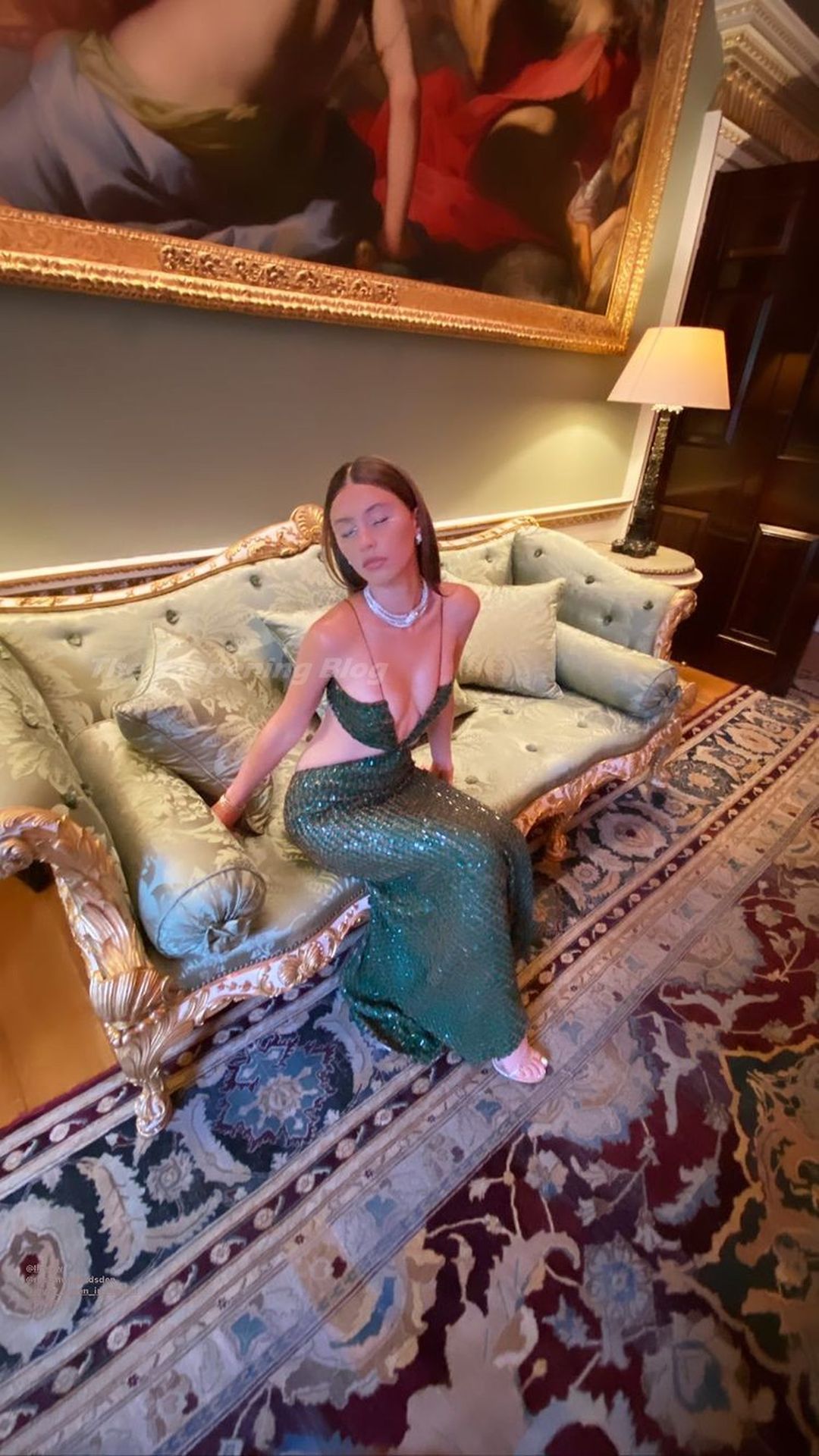 Iris Law Looks Hot in a Green Dress at Bvlgari Magnifica Gala Dinner (16 Photos + Video)