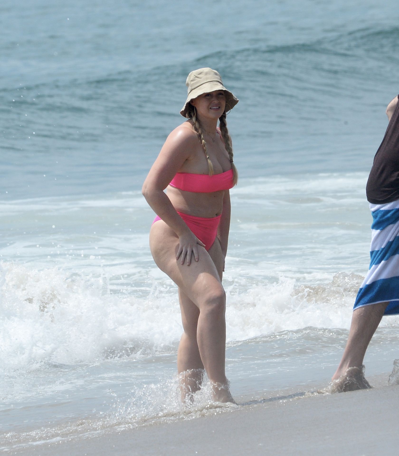 Iskra Lawrence Hits the Beach in a Hot Pink Bikini in LA (77 Photos)