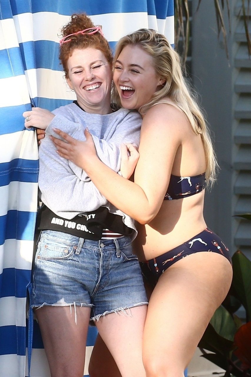 Iskra Lawrence Sexy (11 Photos)