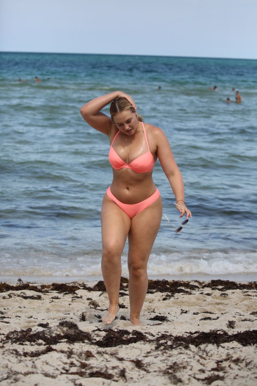 Iskra Lawrence Sexy (110 Photos)