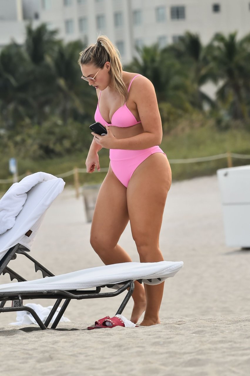 Iskra Lawrence Sexy (185 Photos)