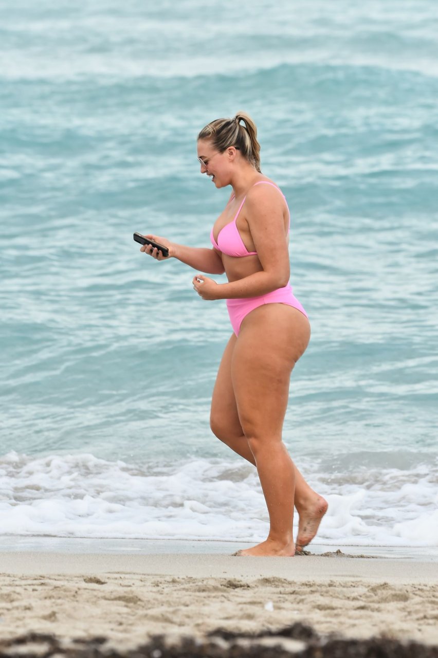 Iskra Lawrence Sexy (185 Photos)