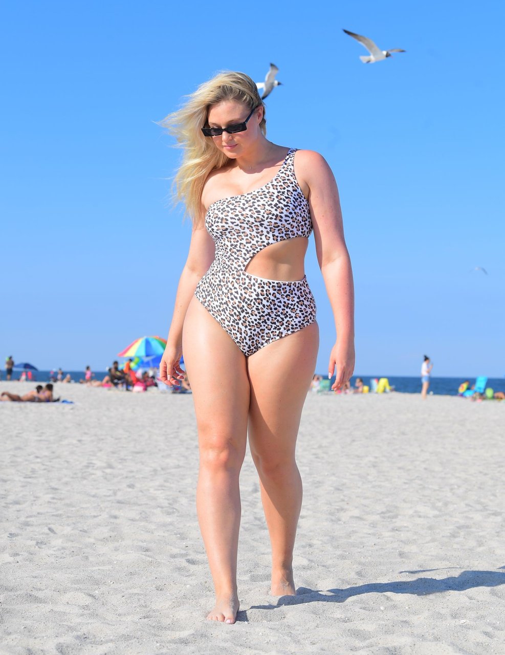 Iskra Lawrence Sexy (28 Photos)