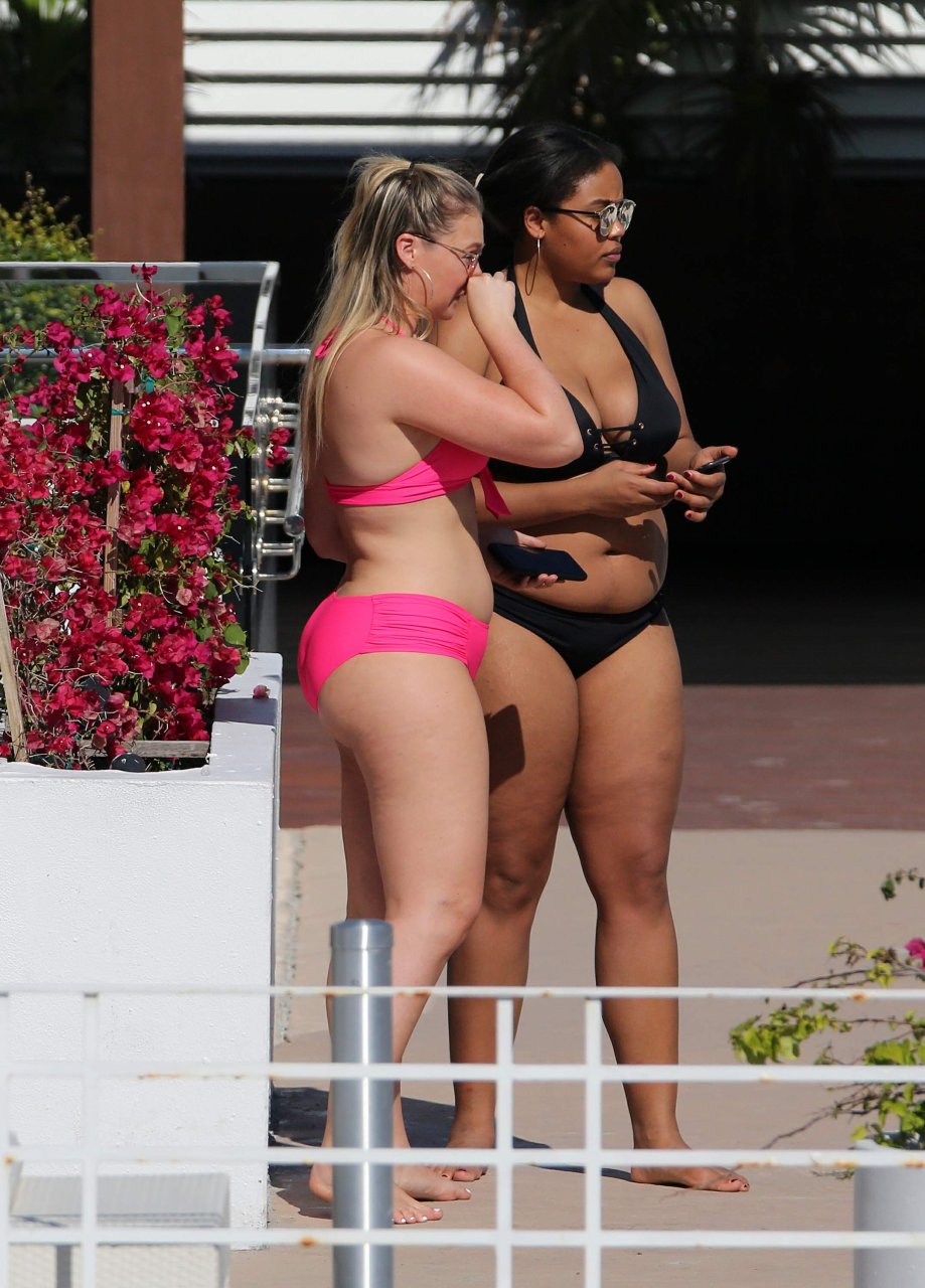 Iskra Lawrence Sexy (46 Photos + Video)