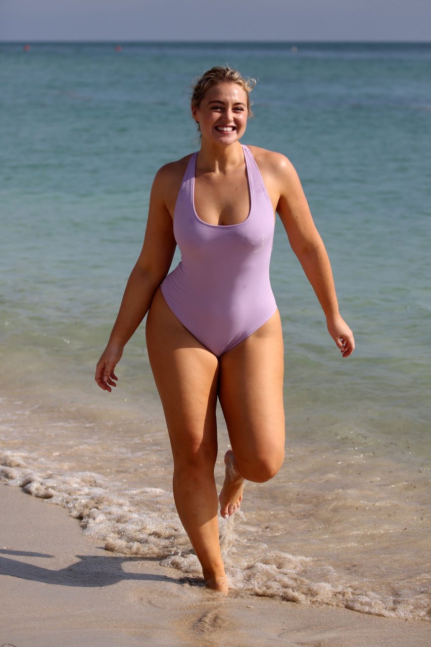 Iskra Lawrence Sexy (94 Photos)