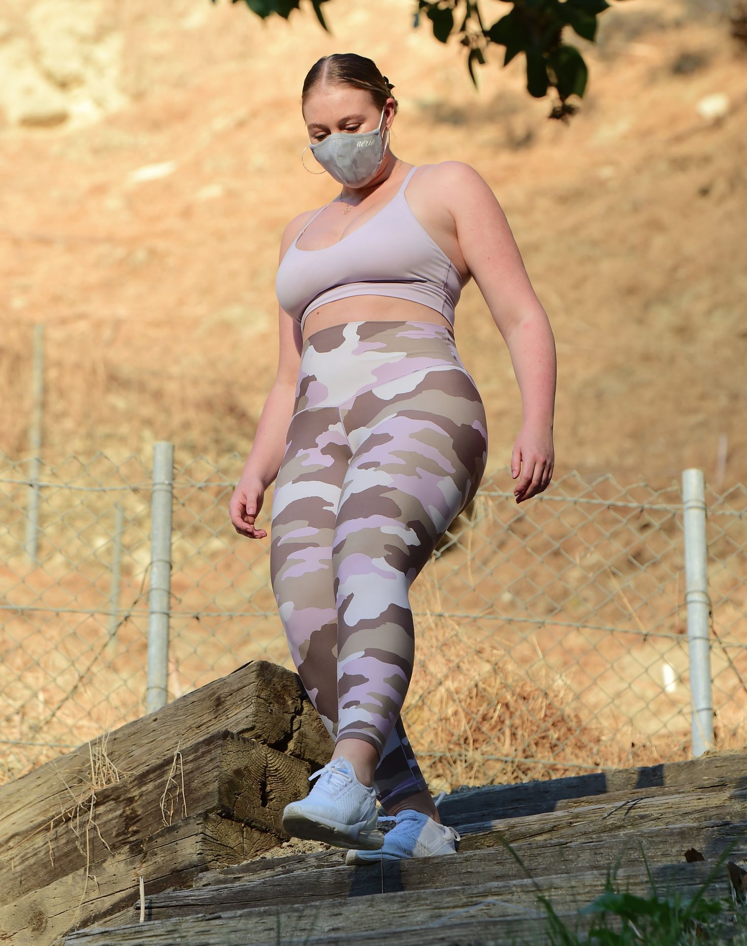 Iskra Lawrence Works Up a Sweat as She Takes a Hike in Los Angeles (36 Photos)