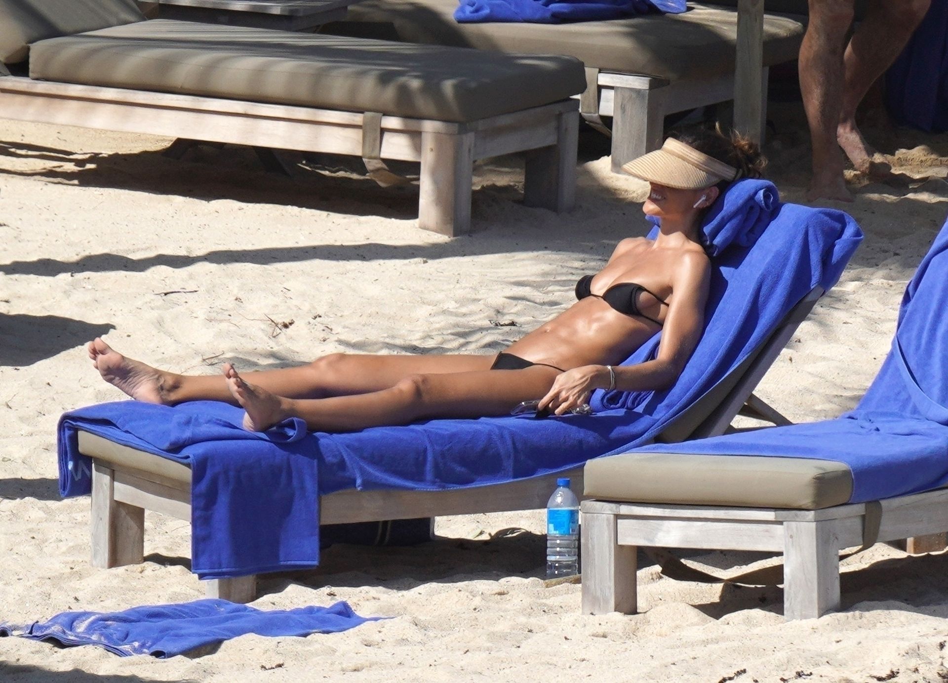 Izabel Goulart Sexy & Topless (33 Photos)
