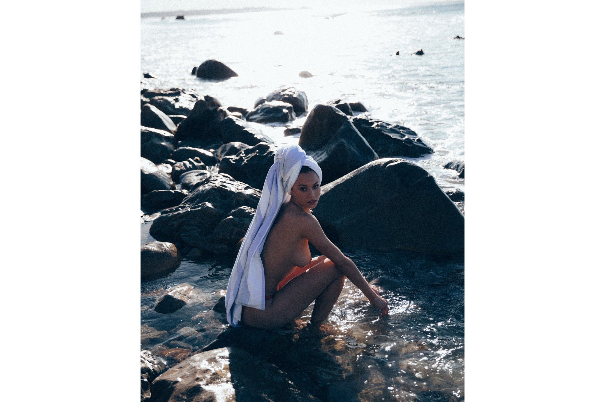 Janaina Reis Topless & Sexy (10 Photos)