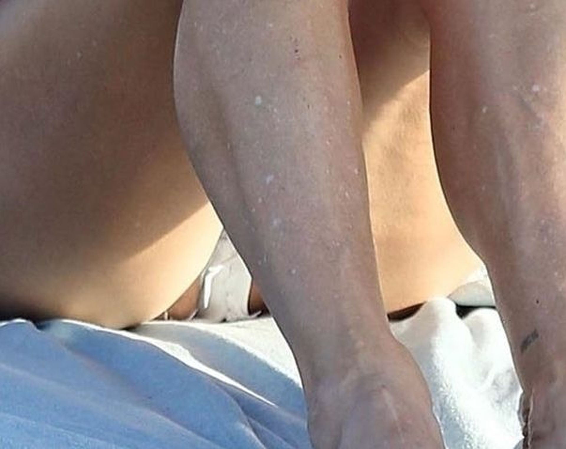 Jane Flemming Is Looking Great as She Sunbathes on Bondi Beach (9 Photos)