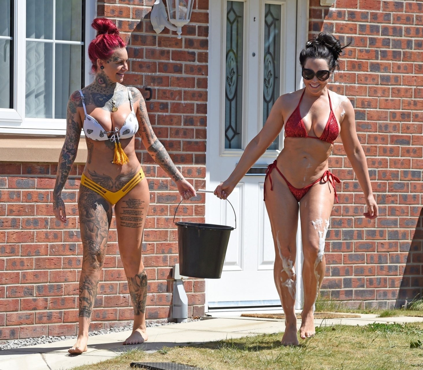 Jemma Lucy & Laura Alicia Summers Sexy (54 Photos)