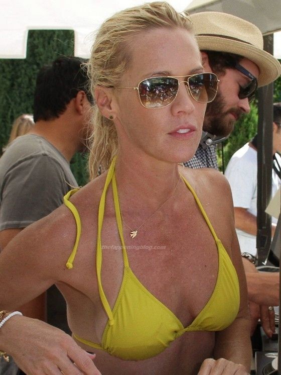 Jennie Garth Nude & Sexy Collection (40 Photos) [Updated]