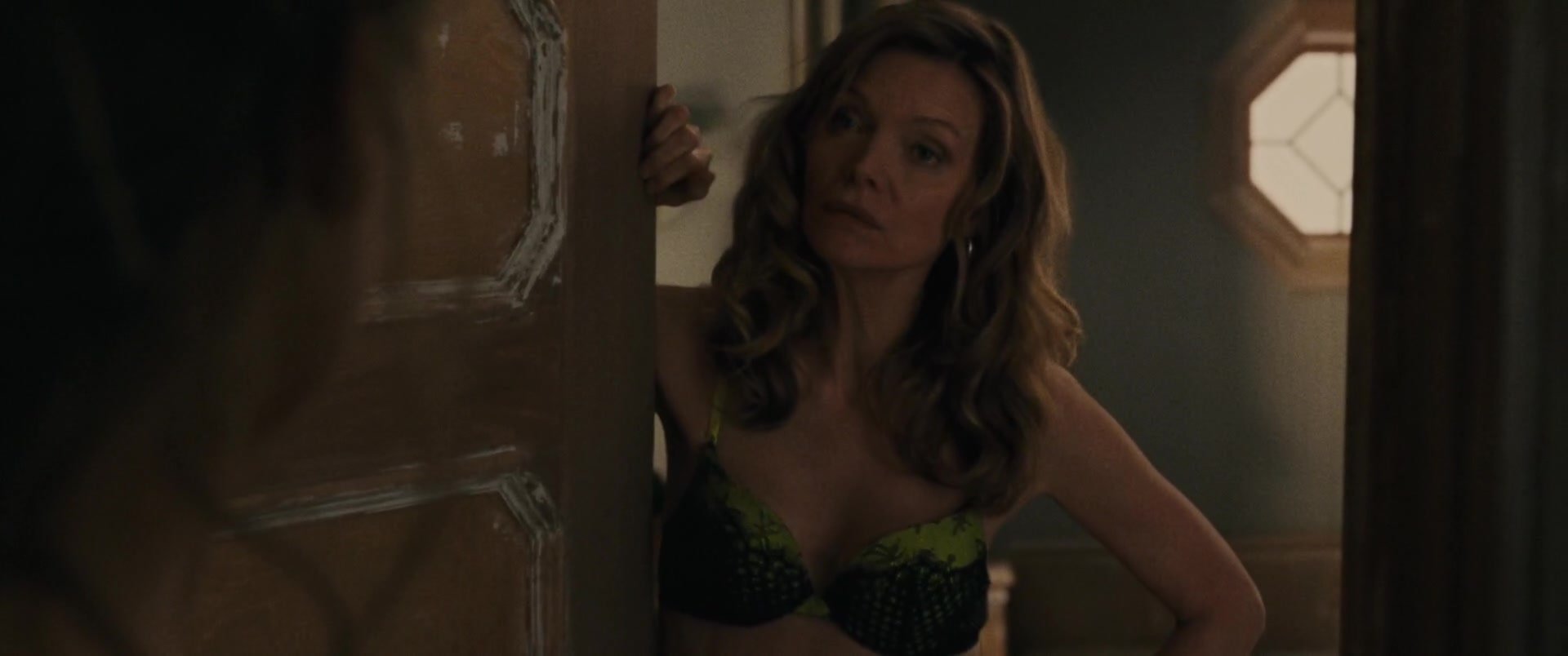 Jennifer Lawrence Nude, Michelle Pfeiffer Sexy - Mother! (2017) 1080p