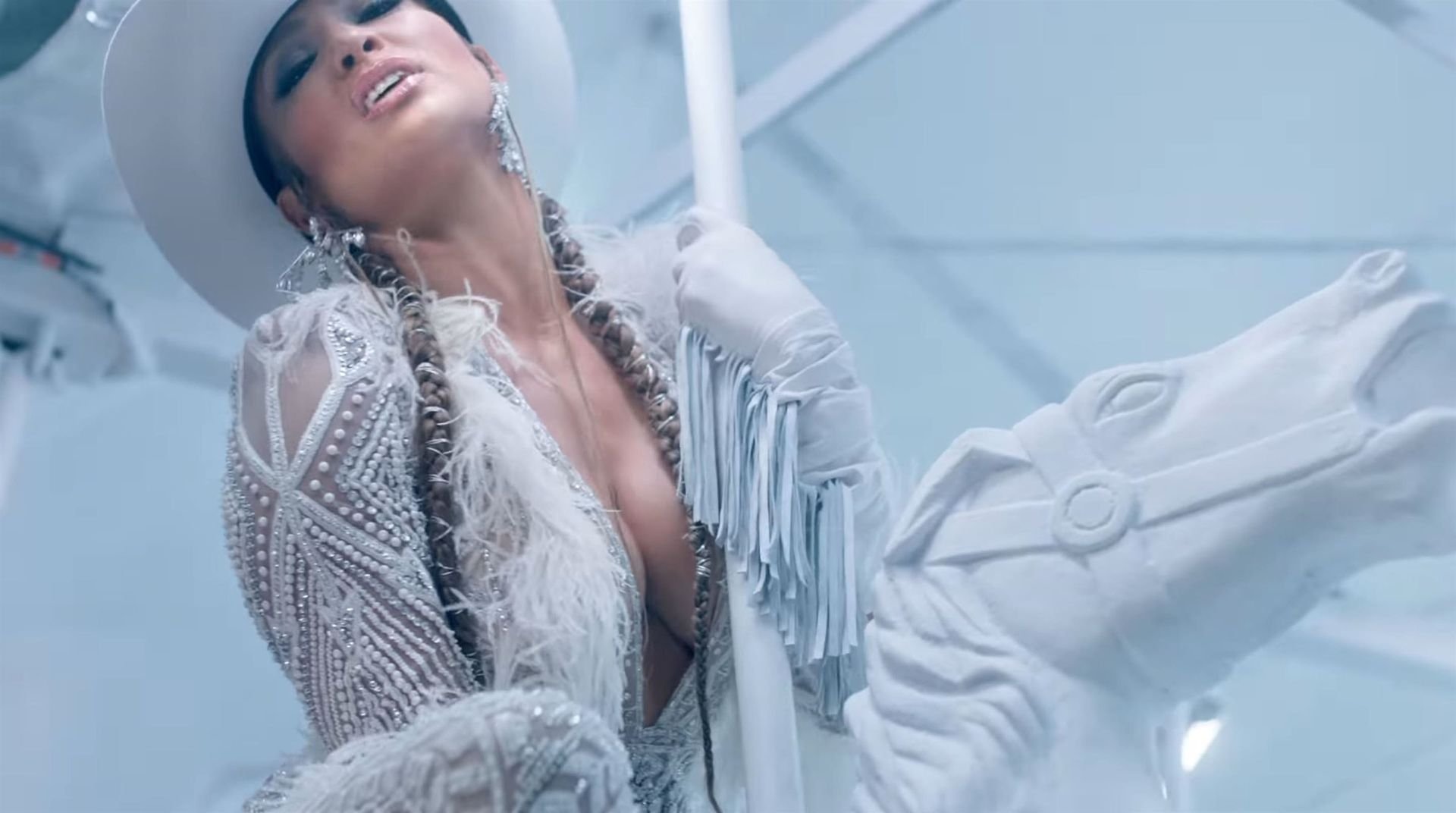 Jennifer Lopez Sexy (19 Pics + GIFs & Video)