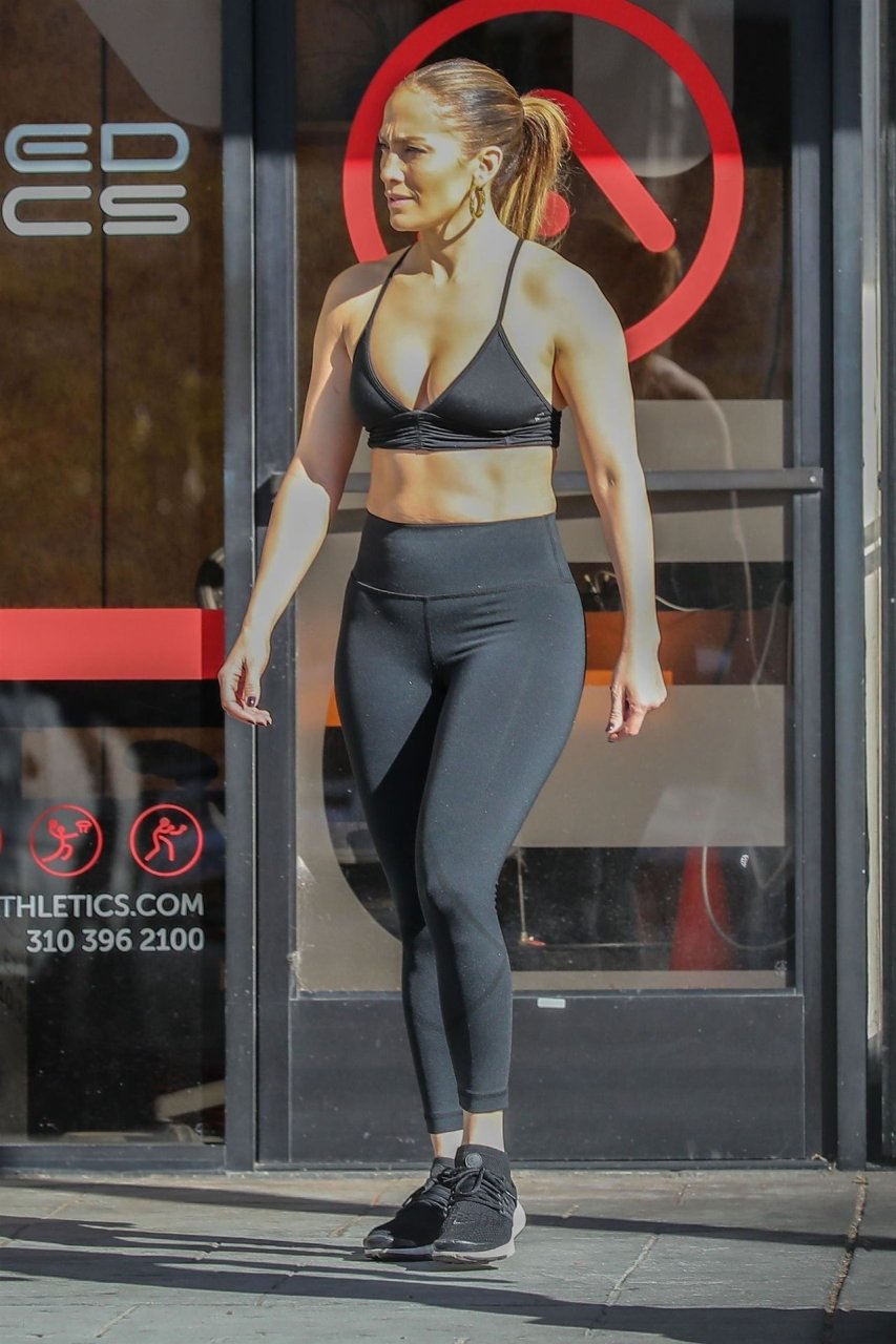 Jennifer Lopez Sexy (30 Photos)