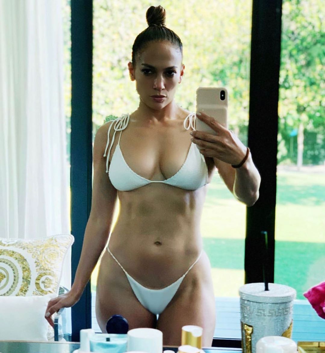 Jennifer Lopez Sexy (9 Pics + Video)