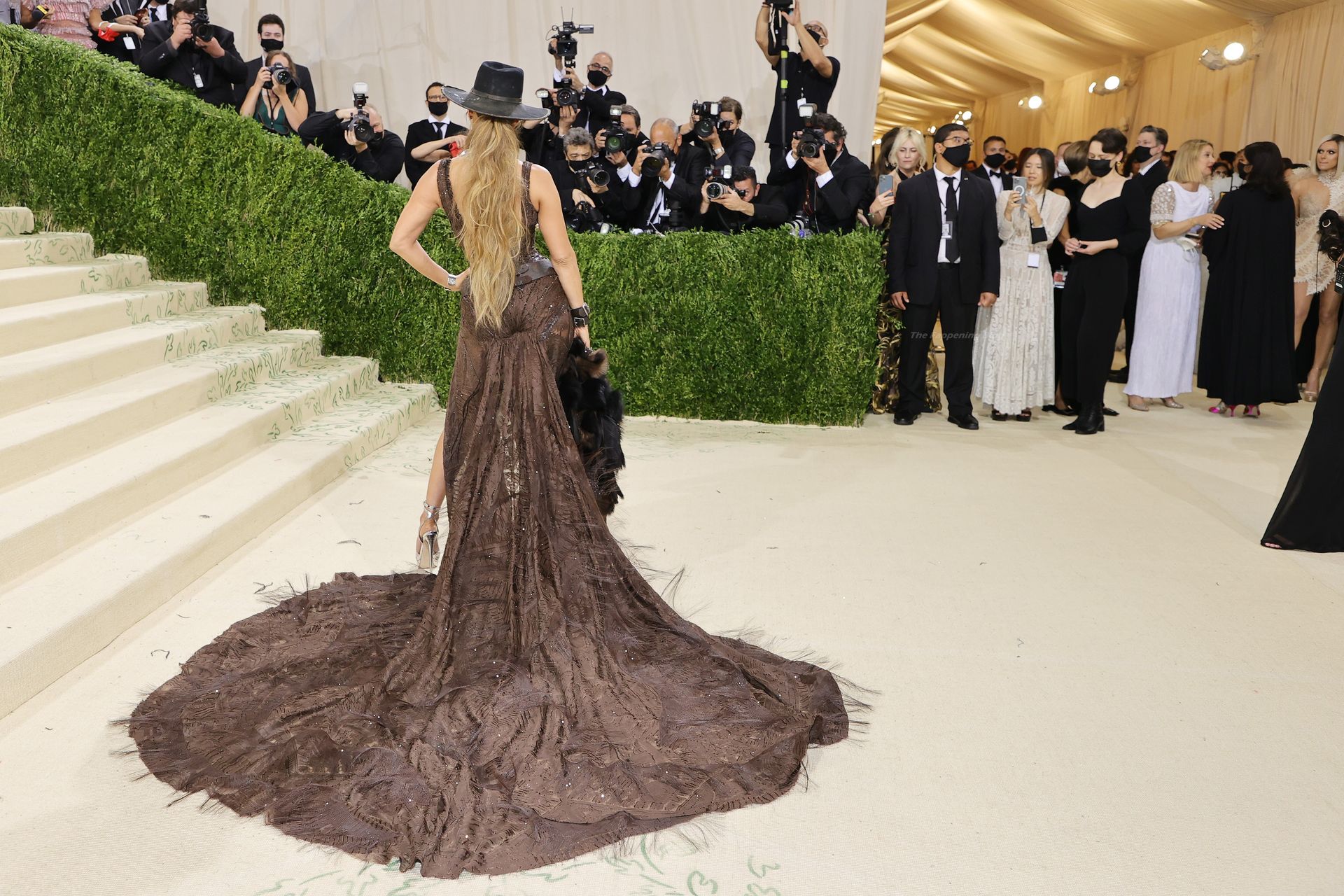 Jennifer Lopez Shows Off Her Tits and Legs at the 2021 Met Gala in NYC (122 Photos) [Updated]