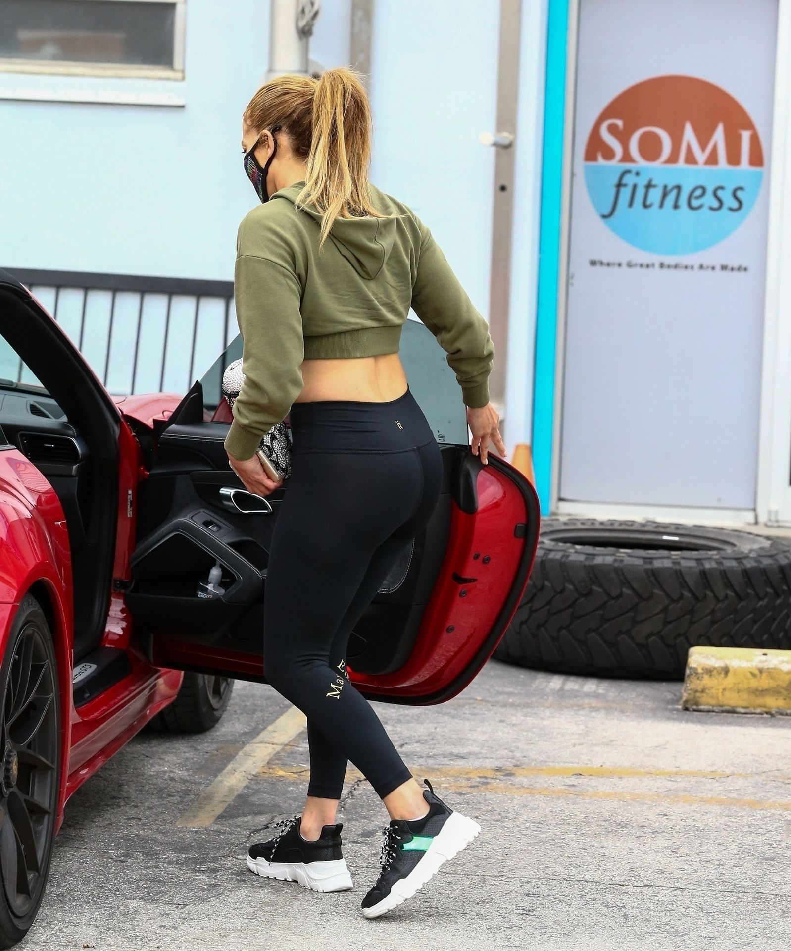 Jennifer Lopez Wears Custom Leggings on Way to Gym in Miami (43 Photos)