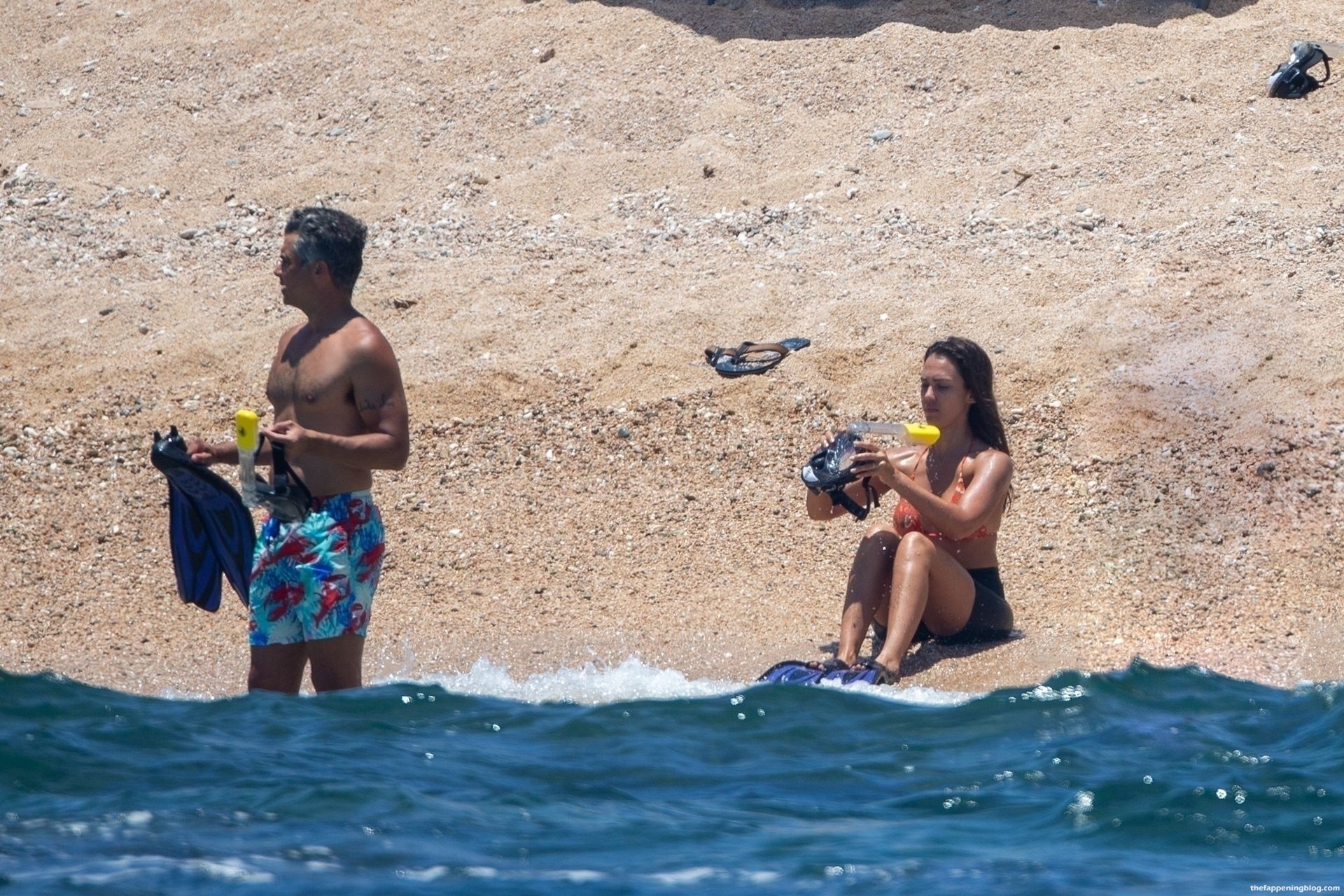 Jessica Alba & Cash Warren Enjoy Their Holidays in Mexico (31 Photos) [Updated]