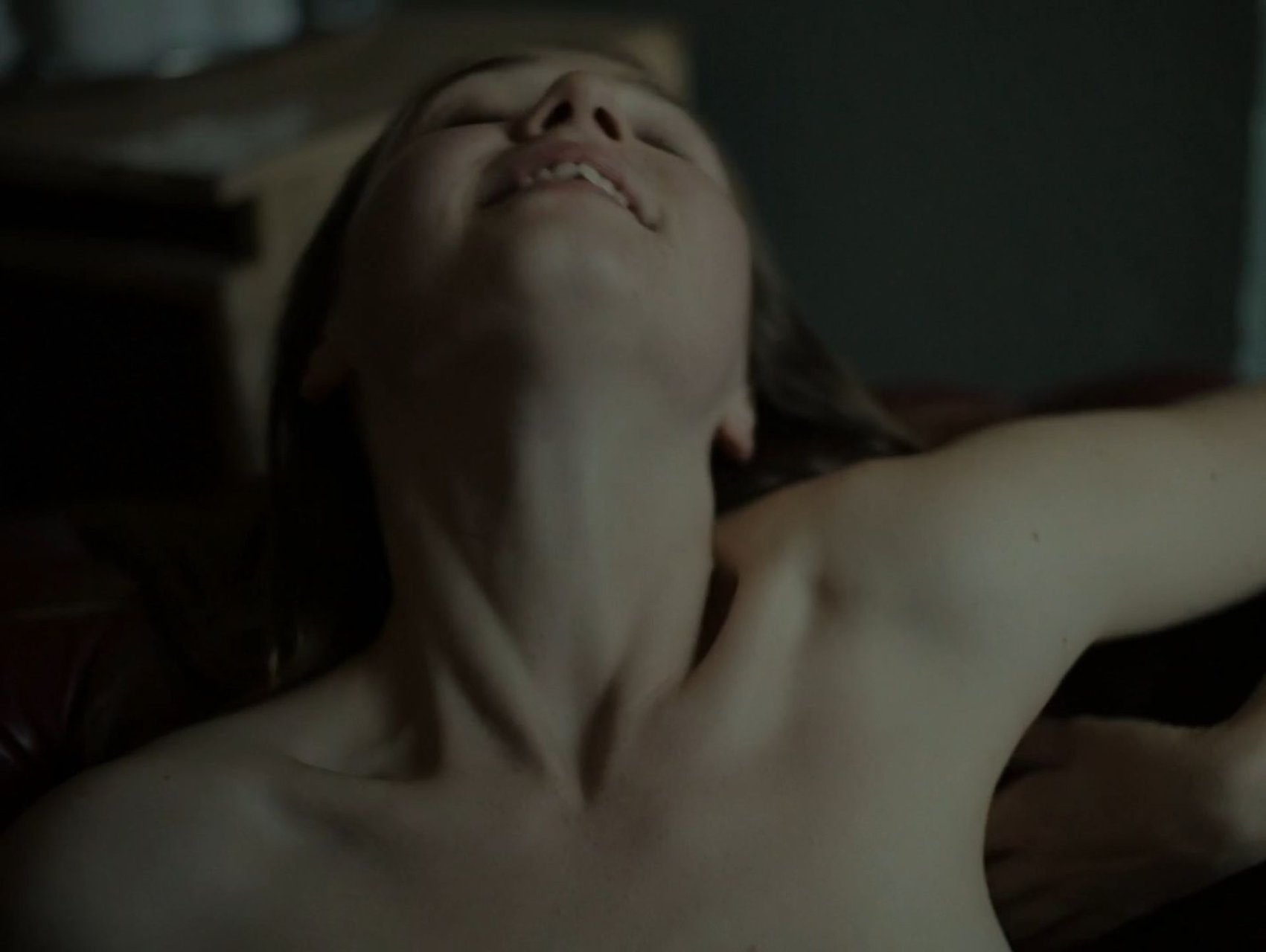 Jessica Barden Nude - Scarborough (6 Pics + GIF & Video)