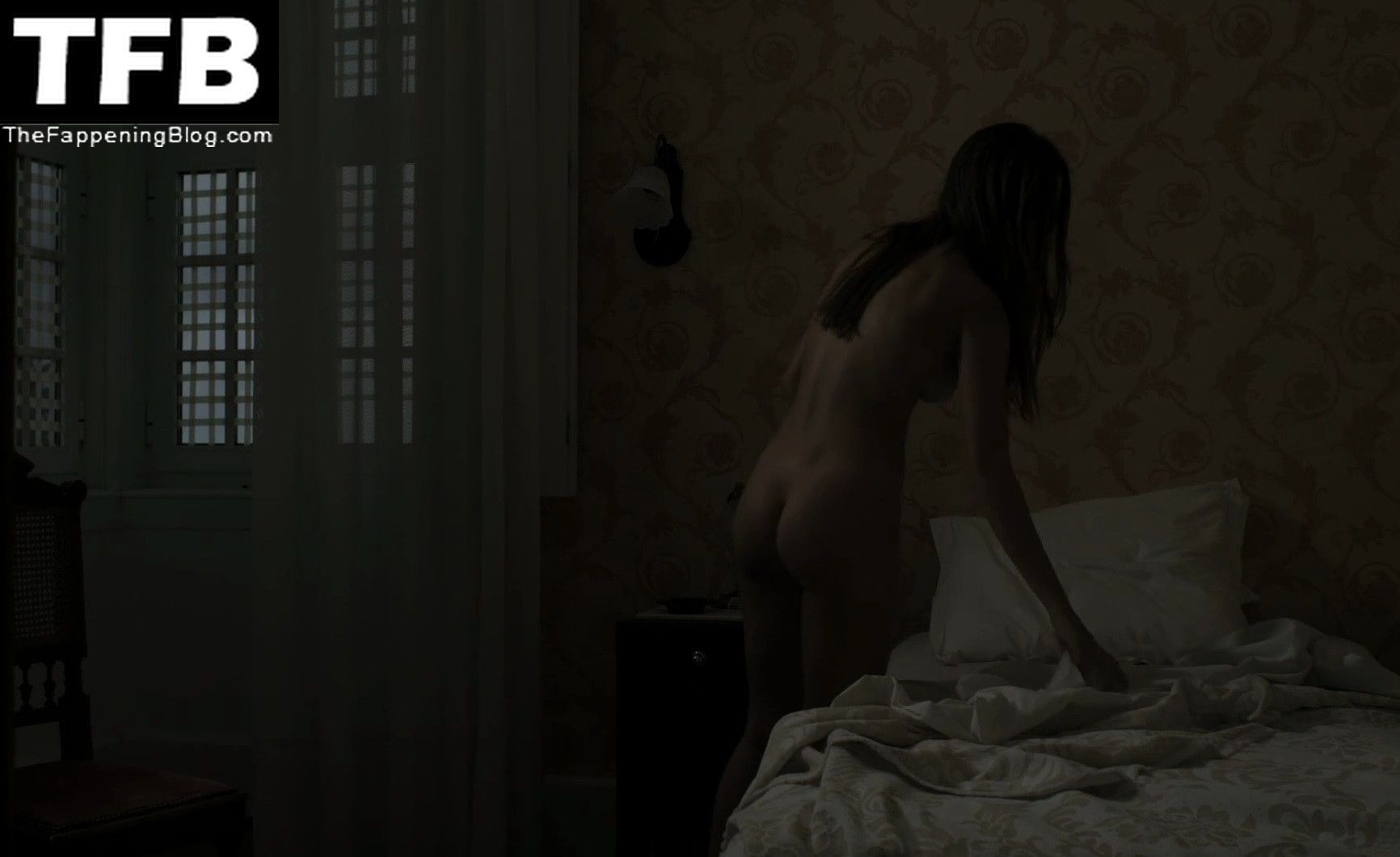 Joana Ribeiro Nude & Sexy Collection (17 Photos)