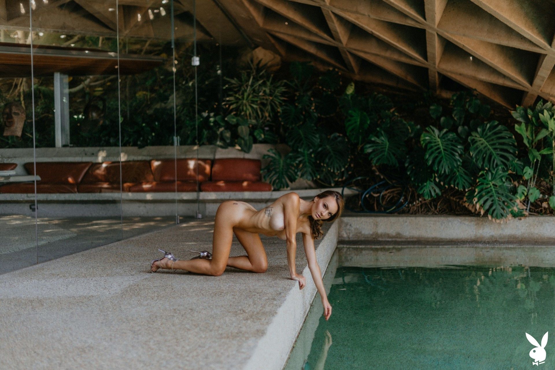 Jocelyn Binder Nude & Sexy - Secluded Getaway (33 Photos)