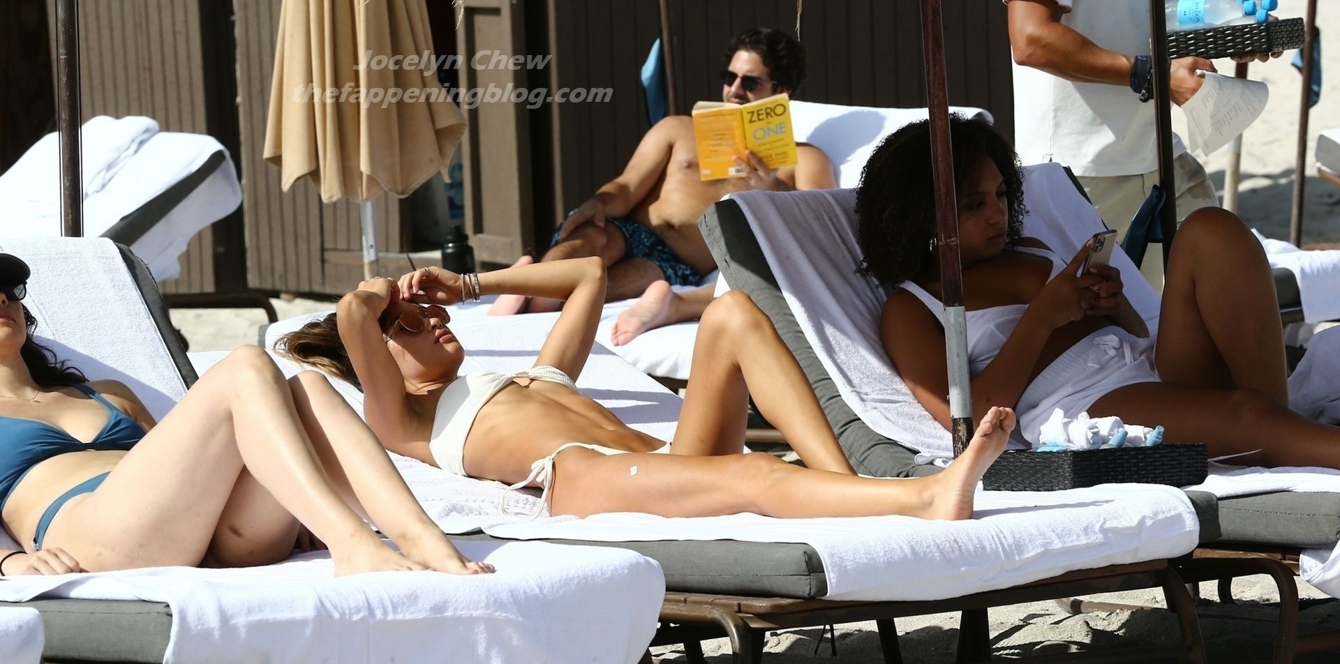 Jocelyn Chew Enjoys a Sunny Sunday with Friends in Miami Beach (57 Photos)