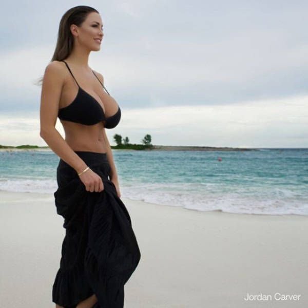 Jordan Carver Topless & Sexy (27 Photos)
