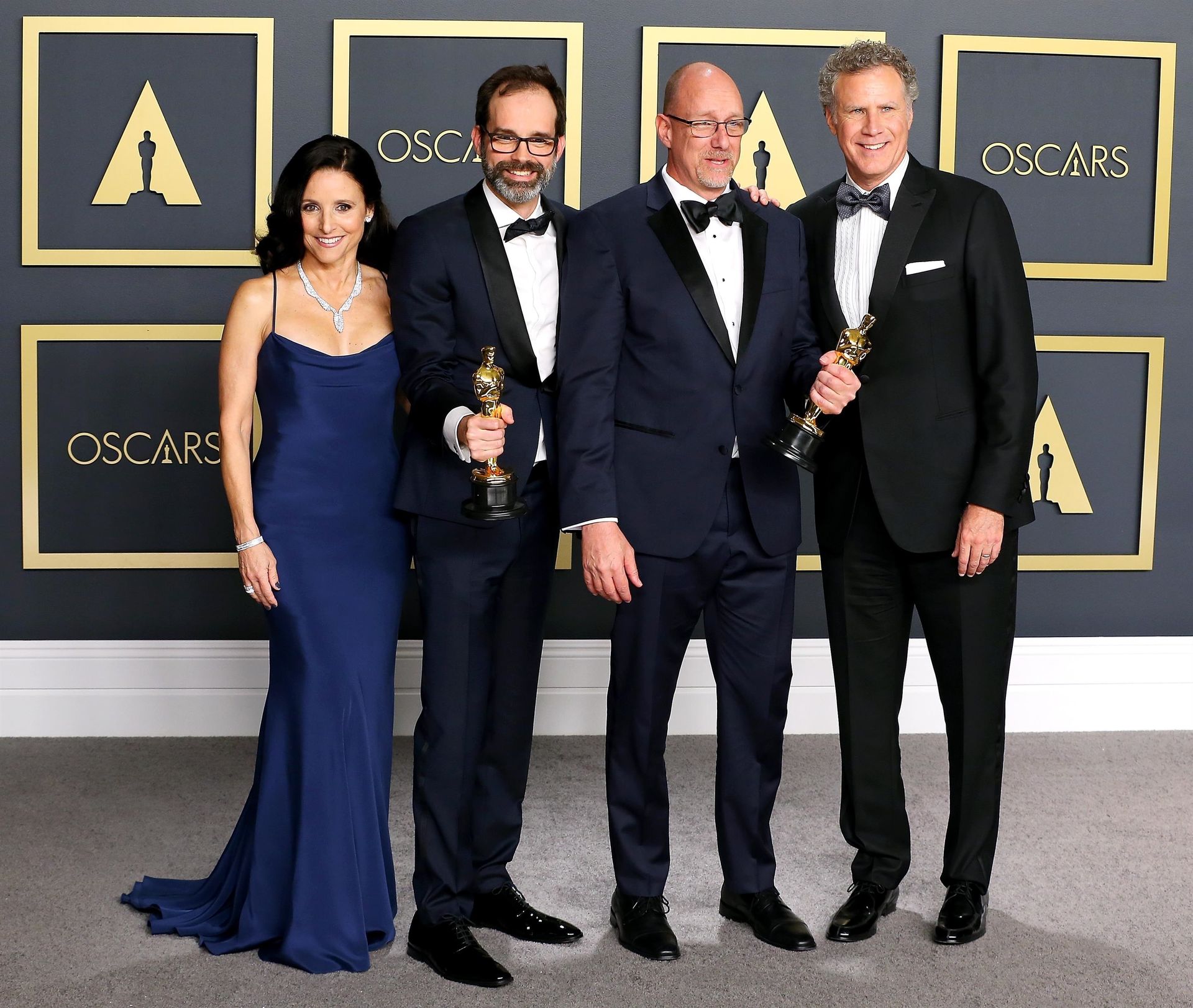 Julia Louis-Dreyfus Flaunts Her MILF Body at the 2020 Academy Awards (53 Photos)