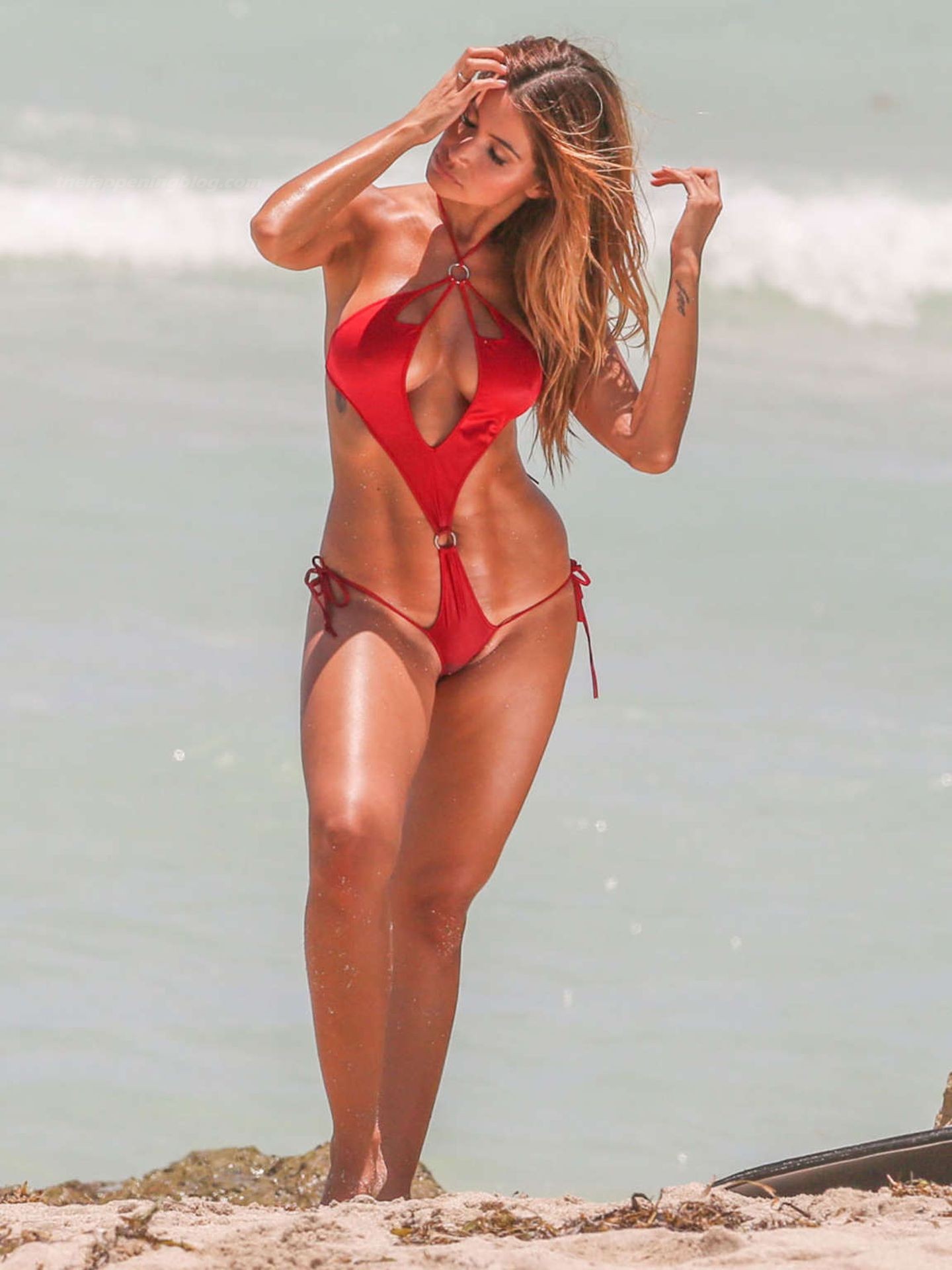 Juliana Proven Displays Her Hot Body on the Beach (88 Photos)