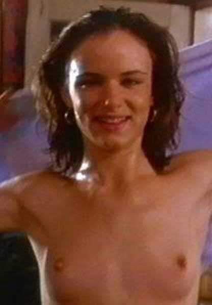 Juliette Lewis Nude & Sexy Collection (33 Photos)