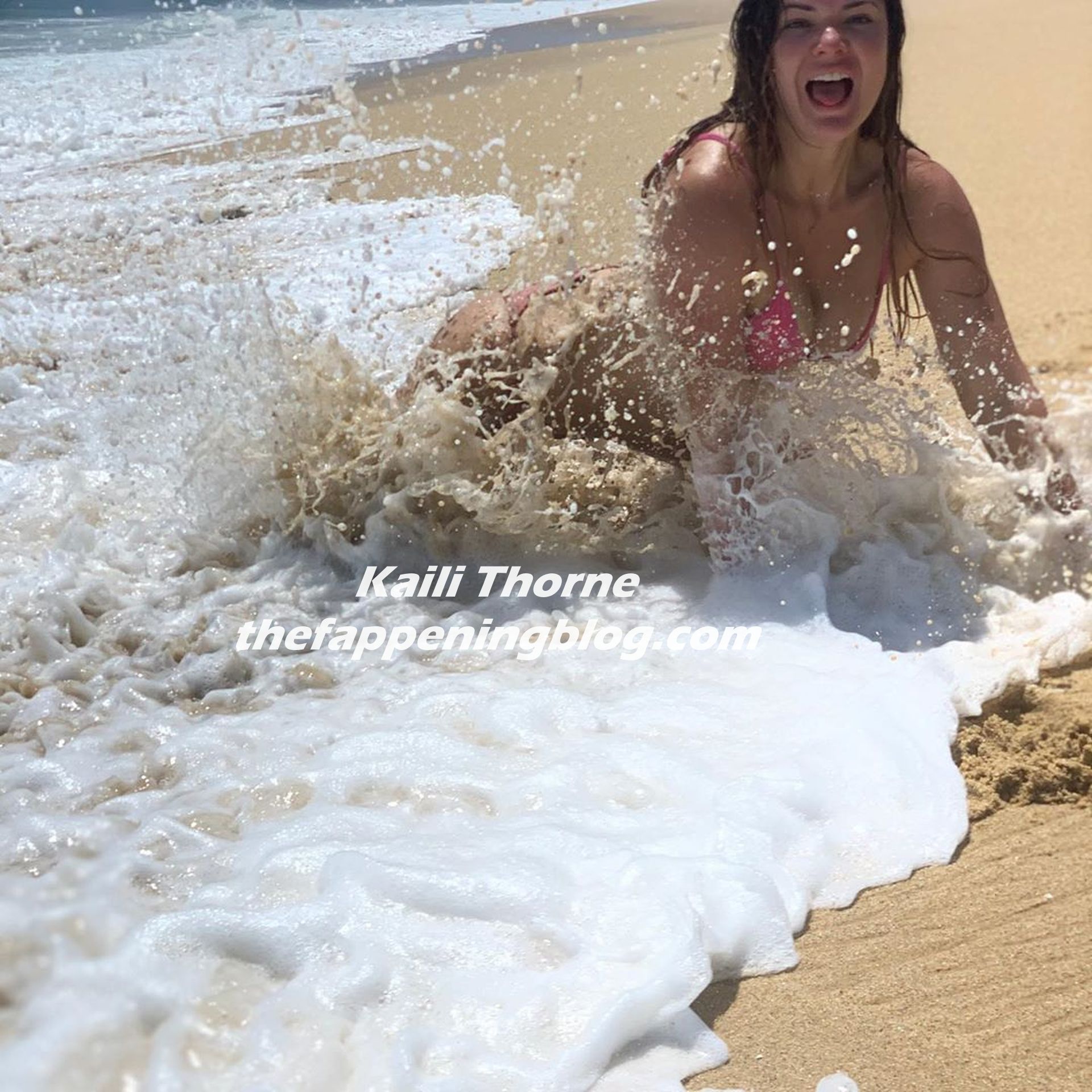 Kaili Thorne Nude & Sexy (25 Photos)