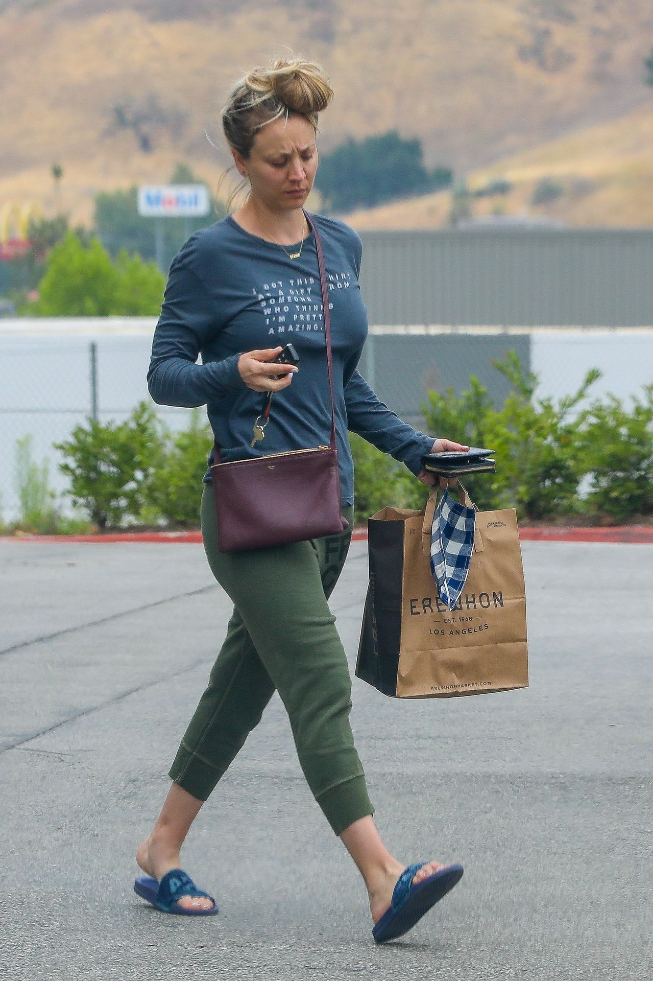 Kaley Cuoco Appears to Have a Bad Hair Day While Grocery Shopping (19 Photos)